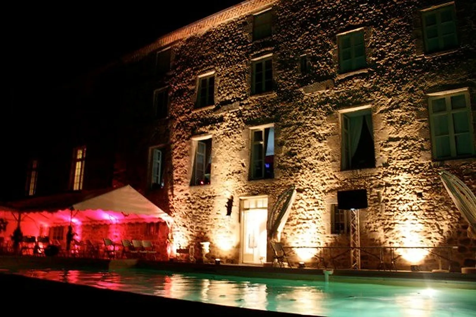 Lieu atypique, SET UNIQUE