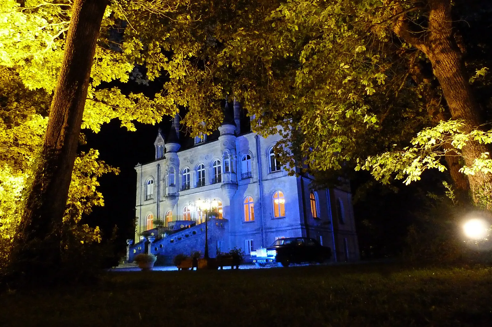 Lieu atypique, SET UNIQUE