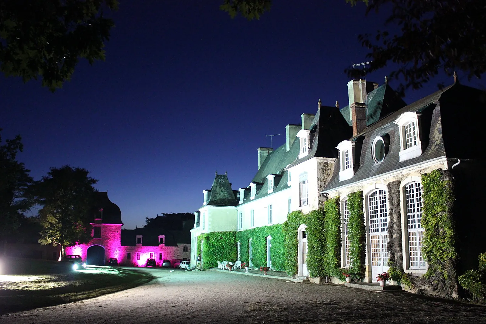 Lieu atypique, SET UNIQUE