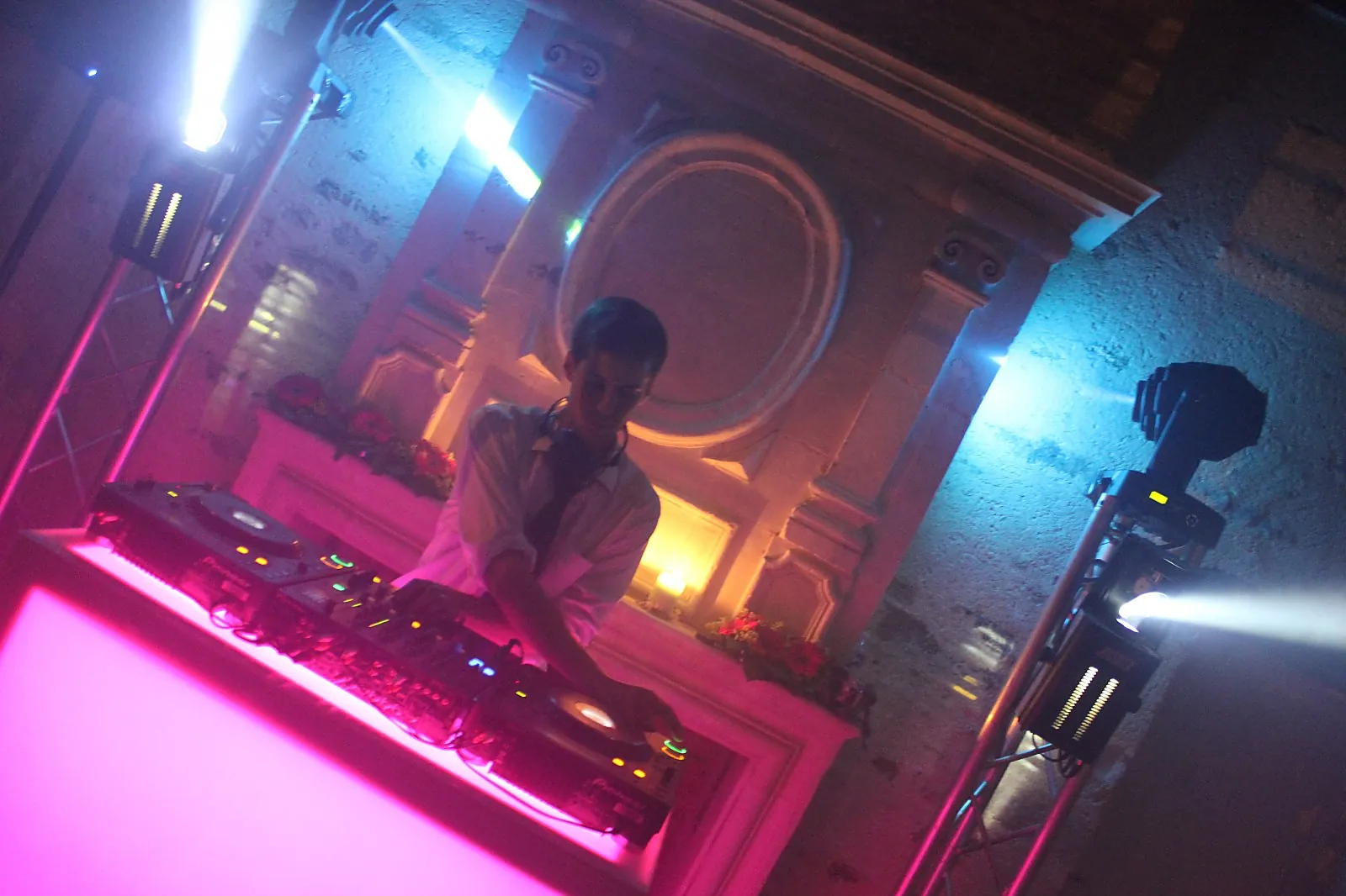 Lieu atypique, SET UNIQUE