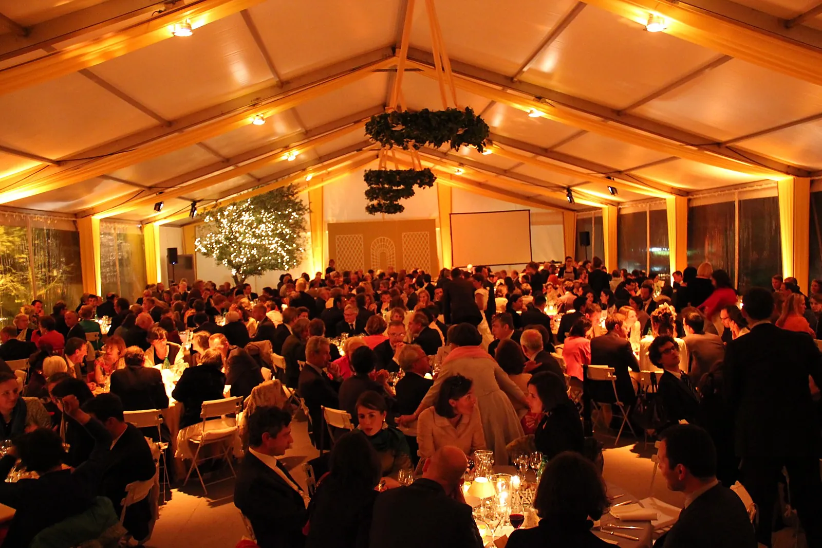 Lieu atypique, SET UNIQUE