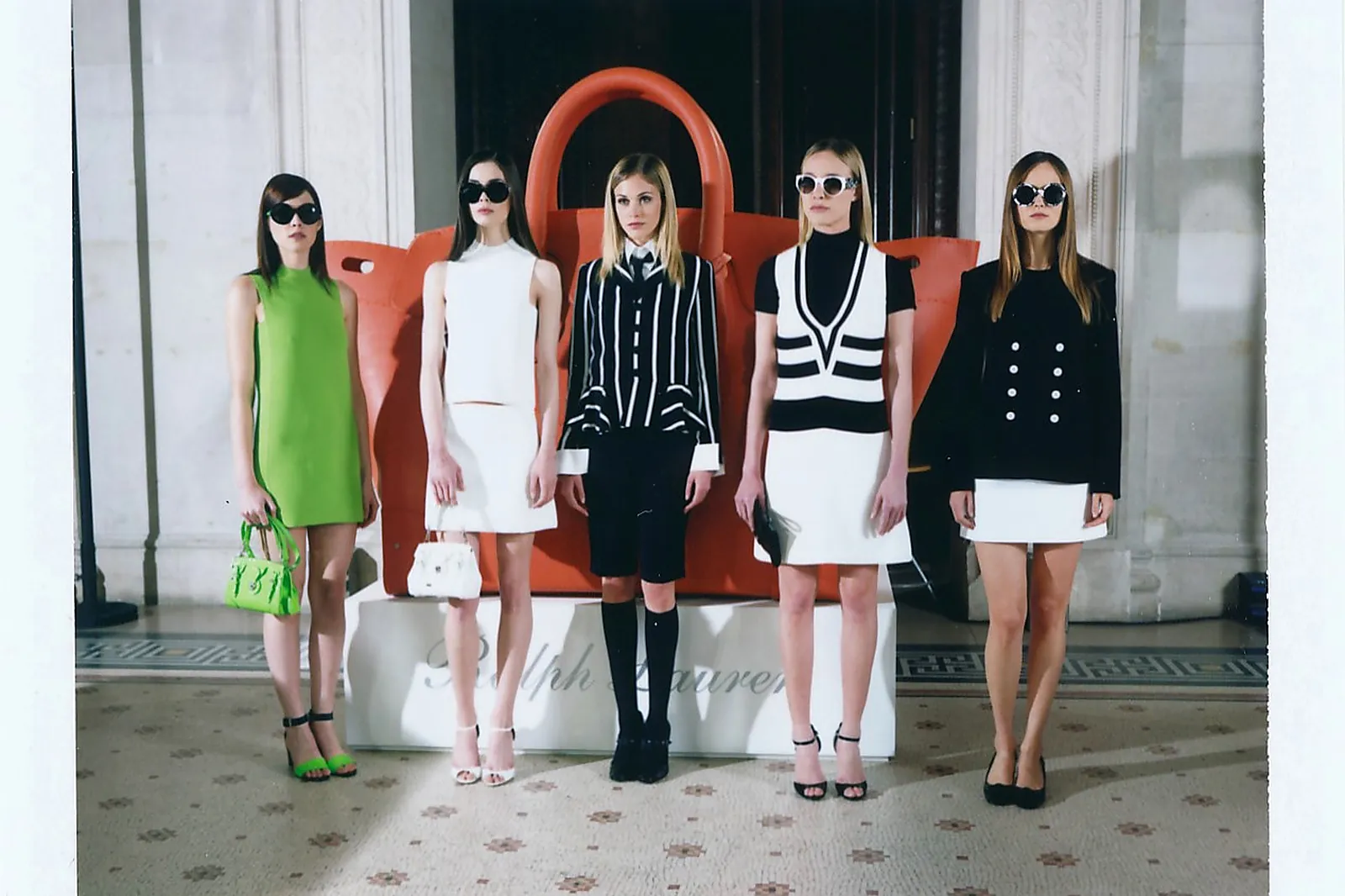 Salle de réunion, MEDIAKAWA