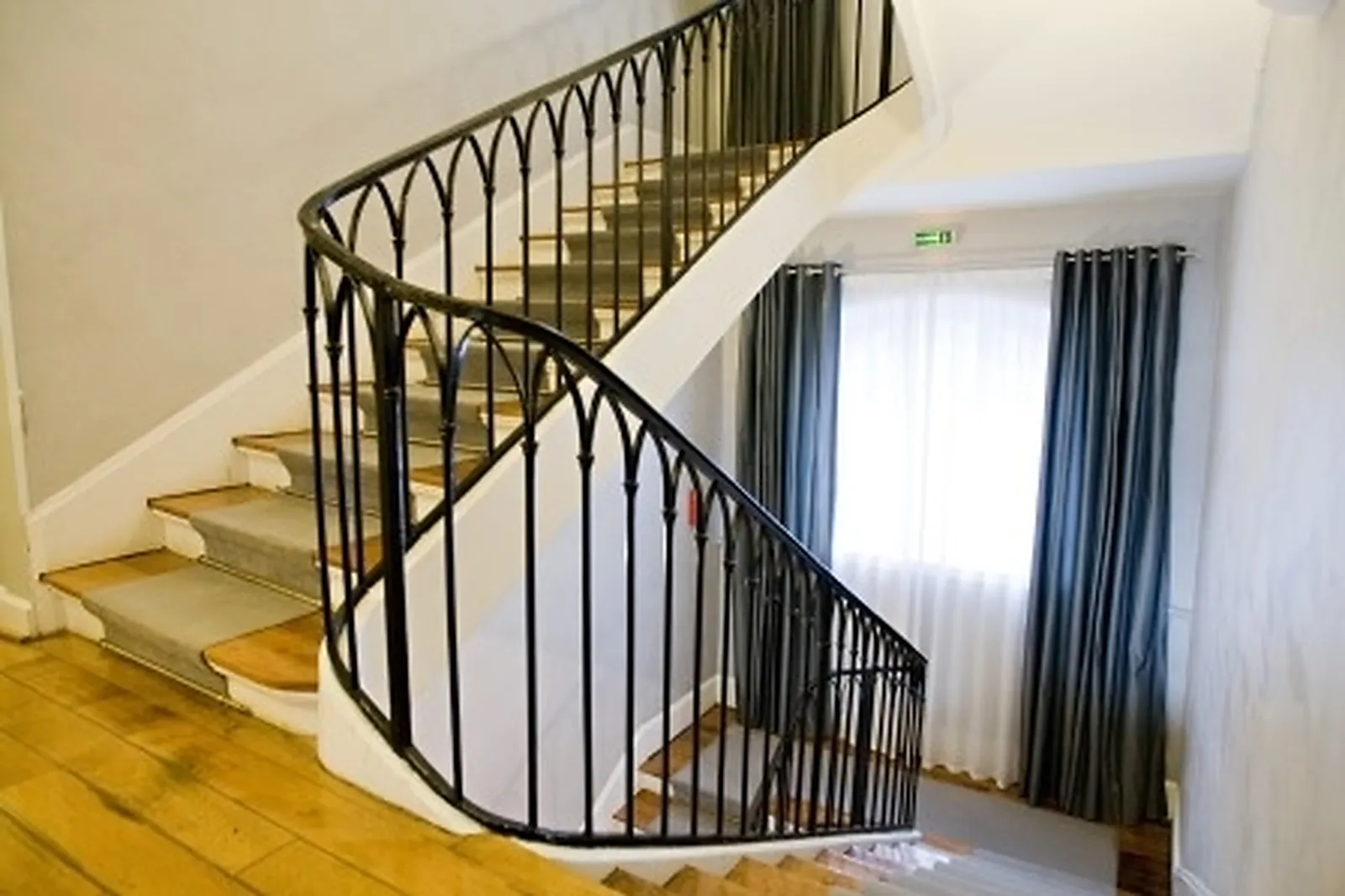 Lieux événementiels, CHÂTEAU DE MONTCHAT / SAS LE MOLIERE