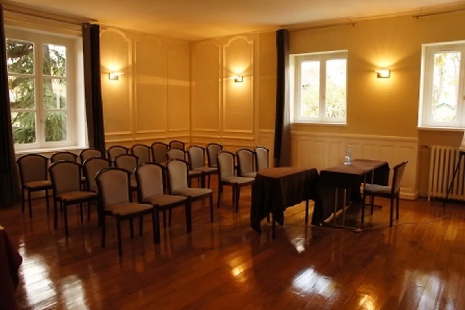 Lieux événementiels, CHÂTEAU DE MONTCHAT / SAS LE MOLIERE