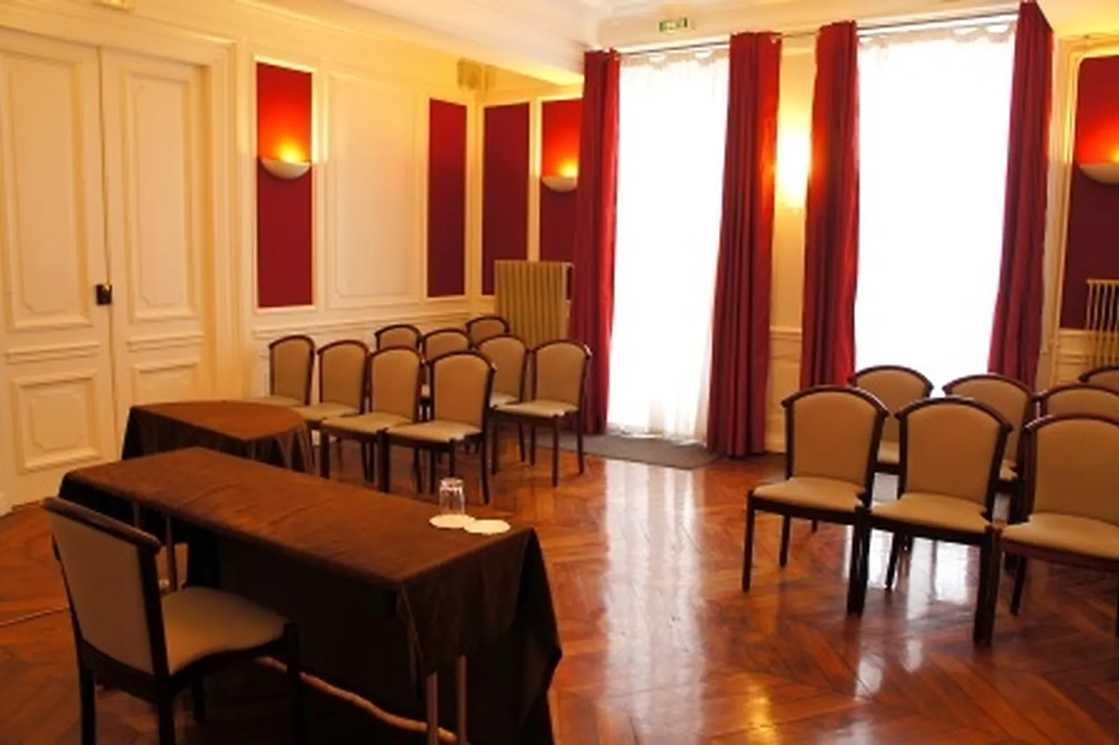 Lieux événementiels, CHÂTEAU DE MONTCHAT / SAS LE MOLIERE