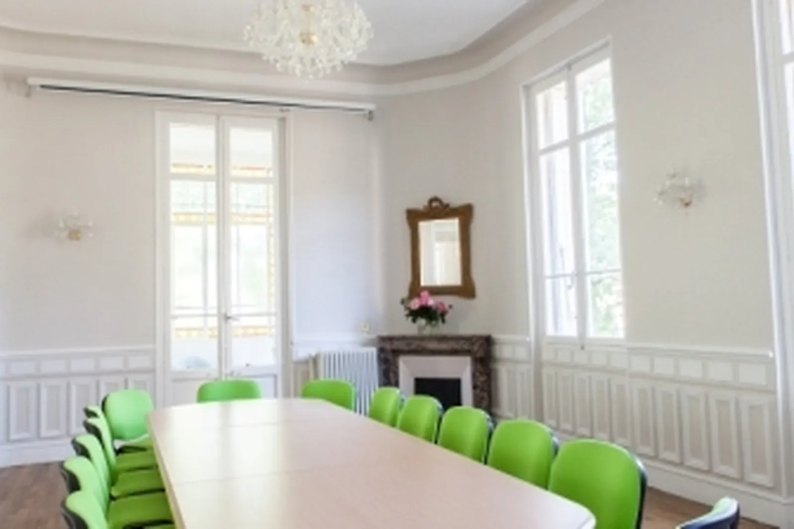 Lieux événementiels, SAS LE CHATEAU LA BEAUMETANE