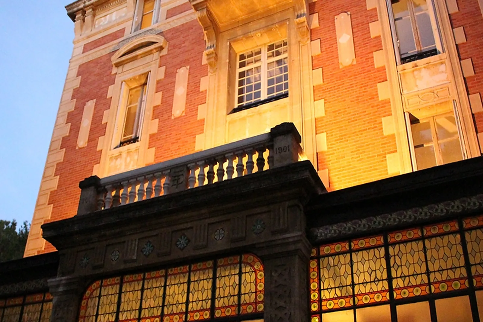 Lieux événementiels, SAS LE CHATEAU LA BEAUMETANE