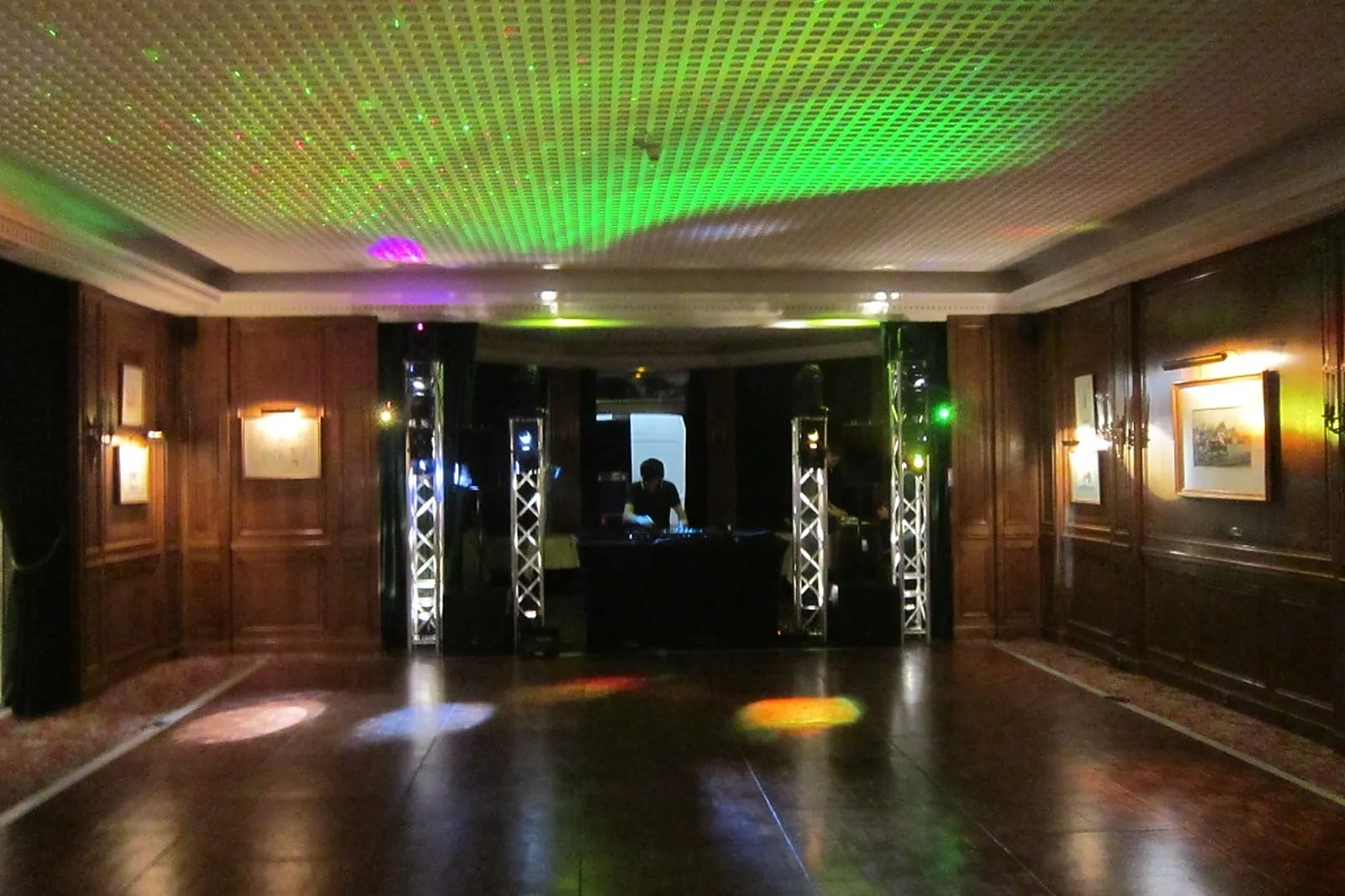 Cafés et Restaurants, PIERRE ET PIERRE