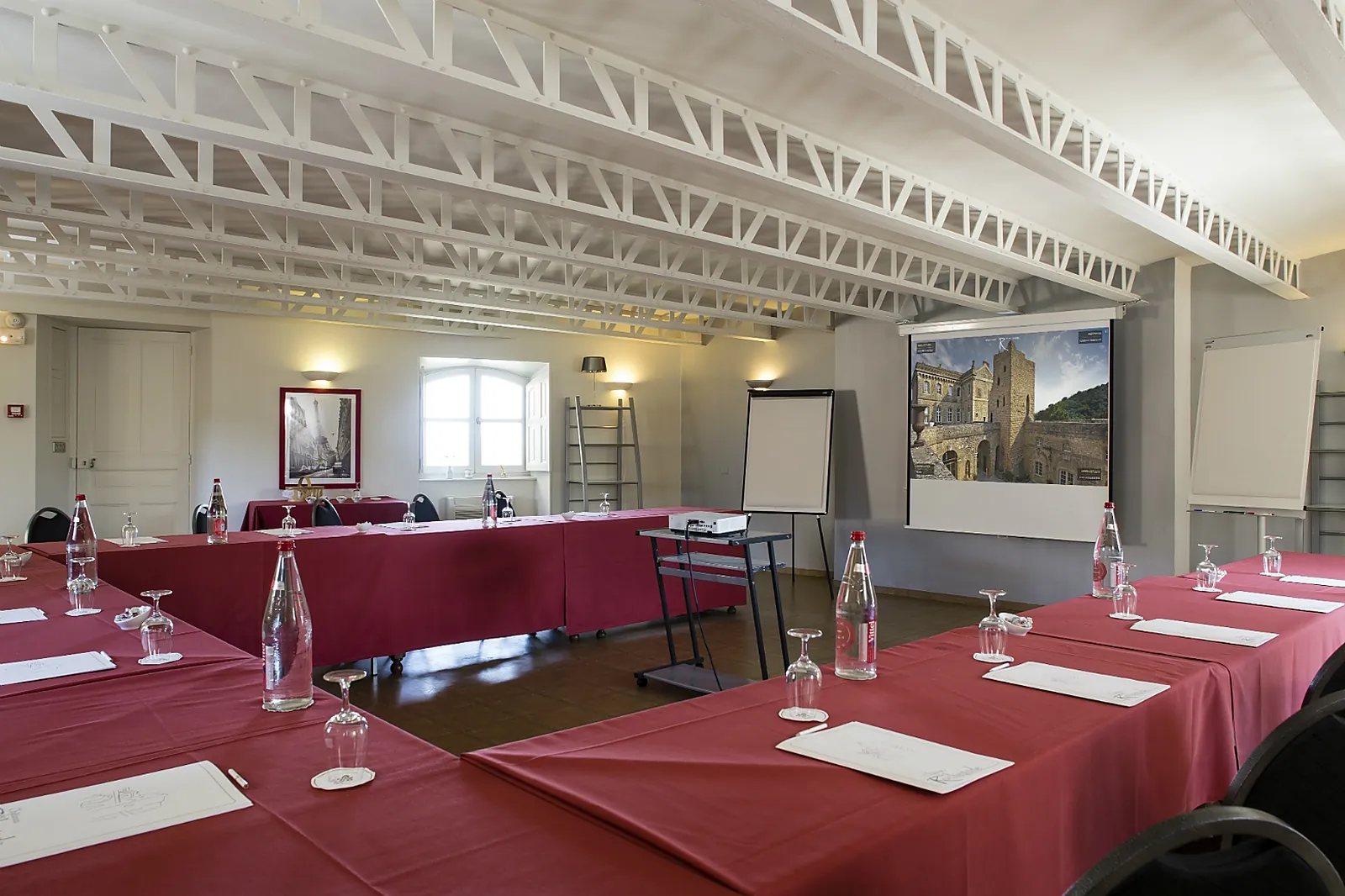 Lieux événementiels, CHÂTEAU DE ROCHEGUDE