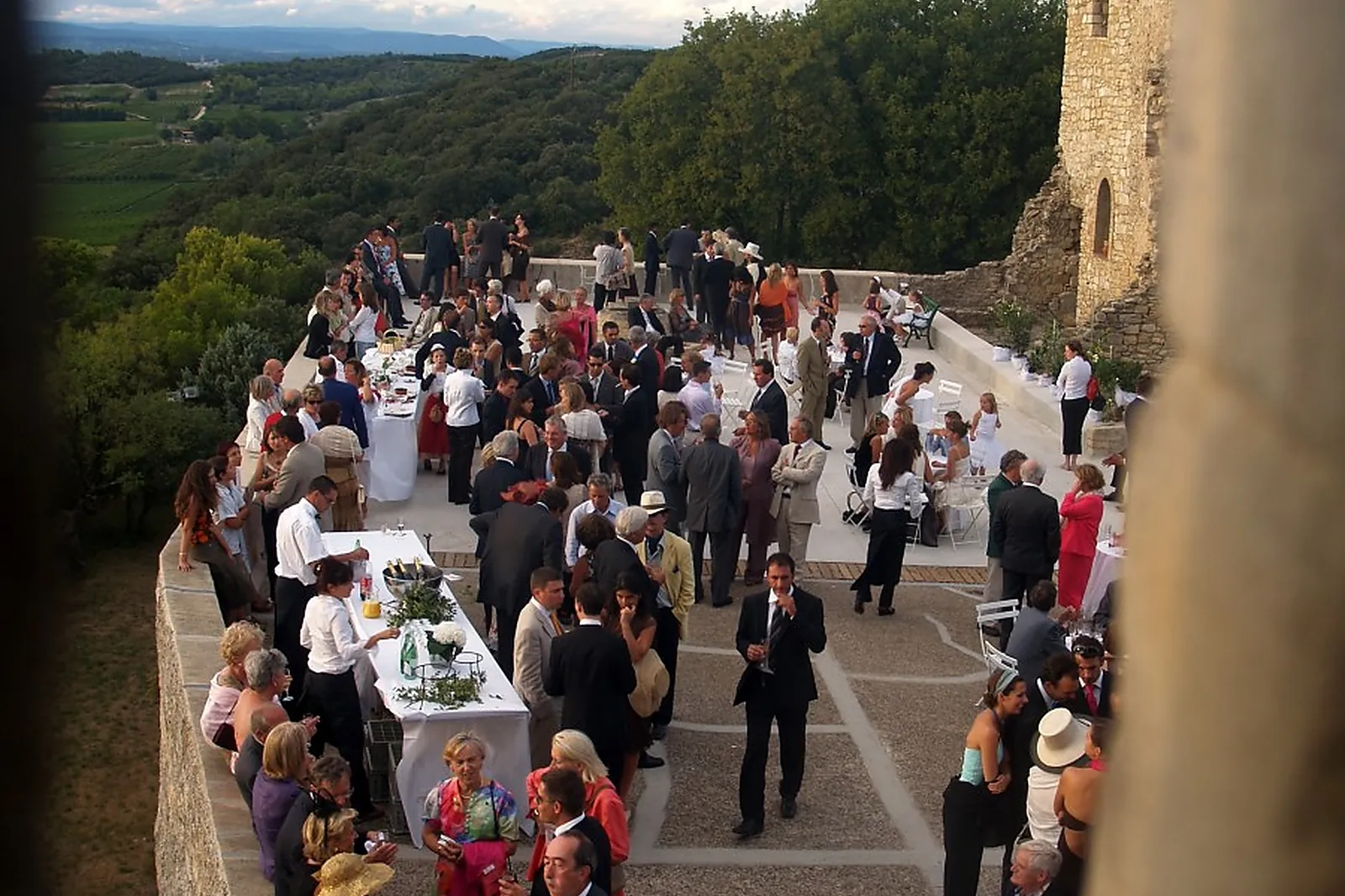 Lieux événementiels, CHÂTEAU DE VÉNÉJAN