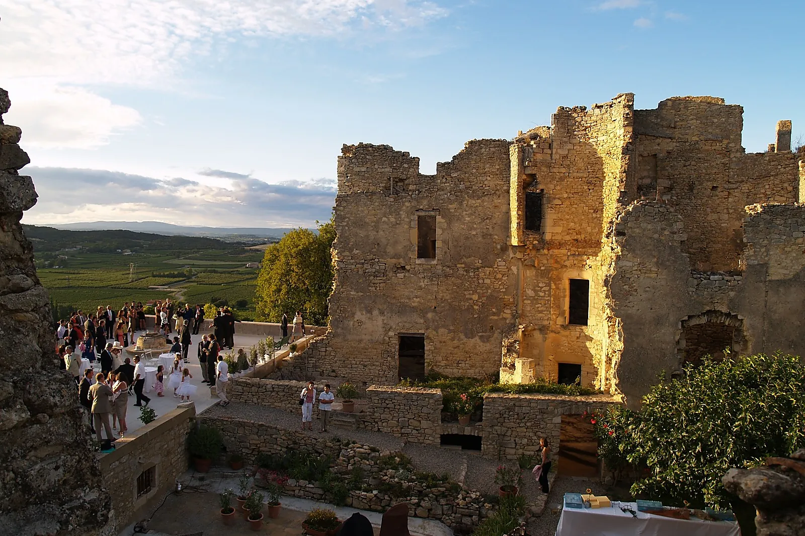 Lieux événementiels, CHÂTEAU DE VÉNÉJAN