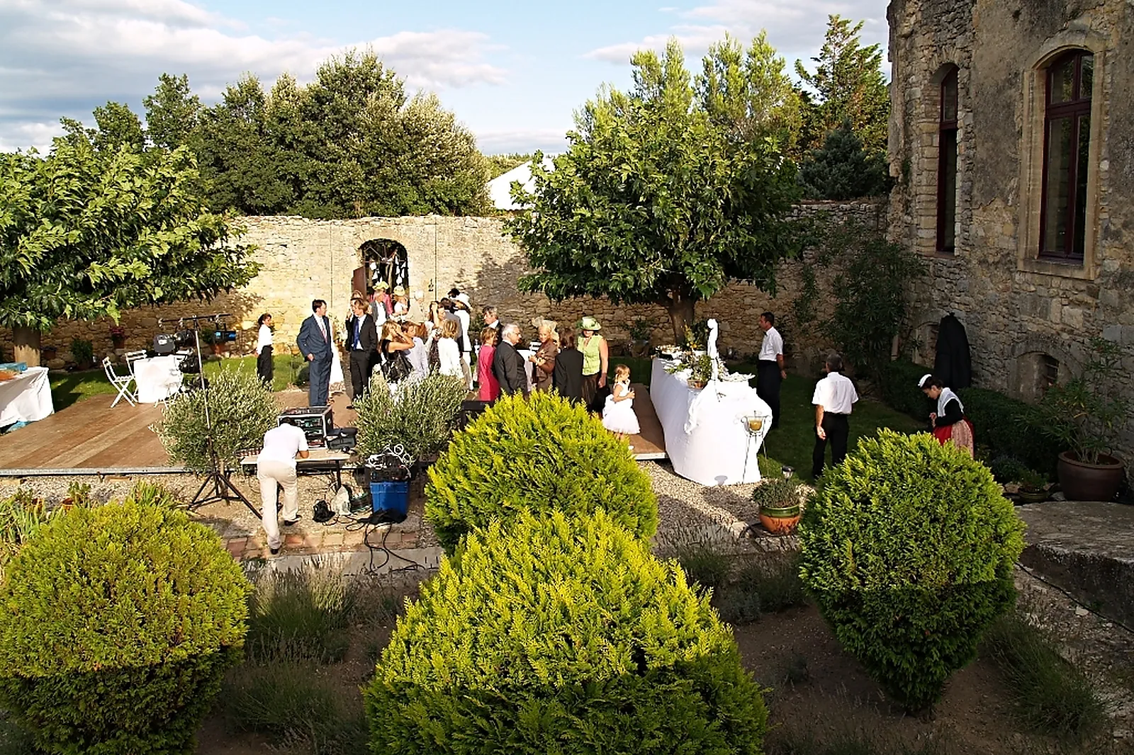 Lieux événementiels, CHÂTEAU DE VÉNÉJAN