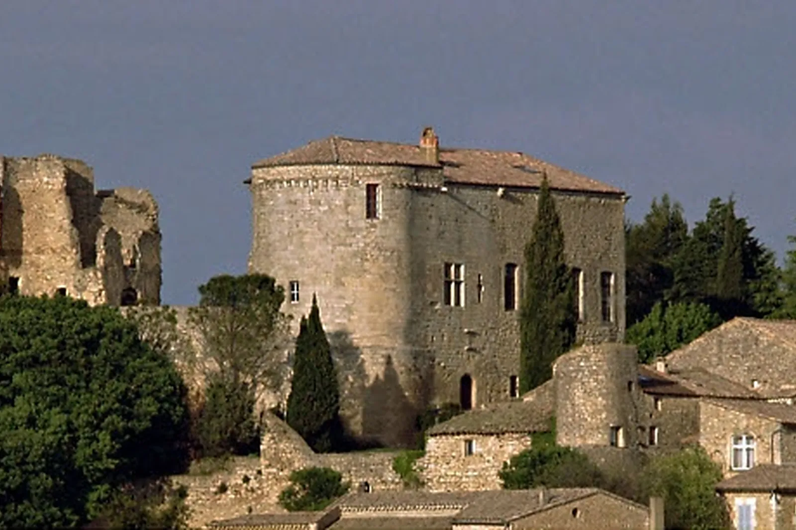 Lieux événementiels, CHÂTEAU DE VÉNÉJAN