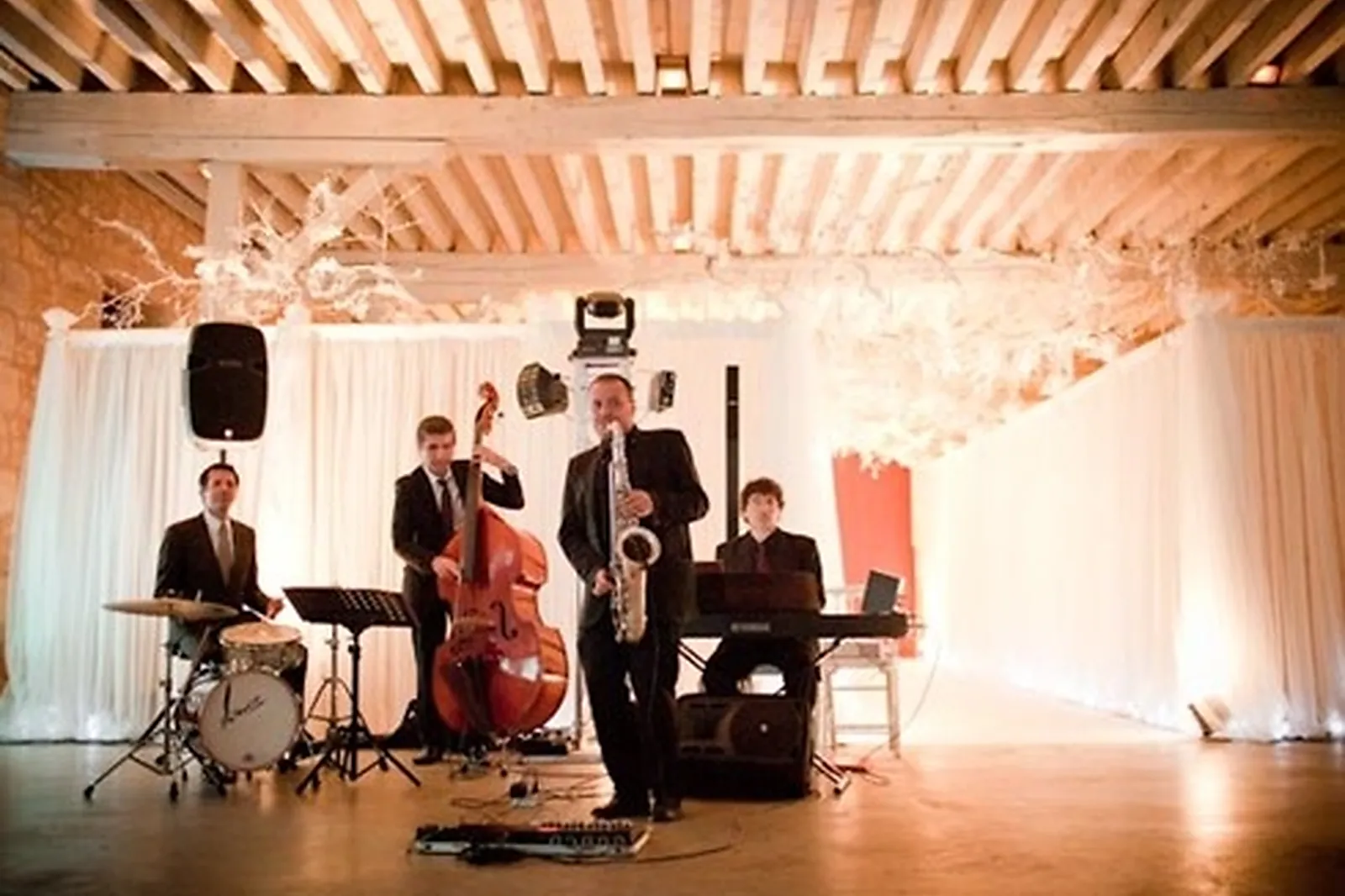 Bar, JAZZ AVENUE ORCHESTRE ET DJ