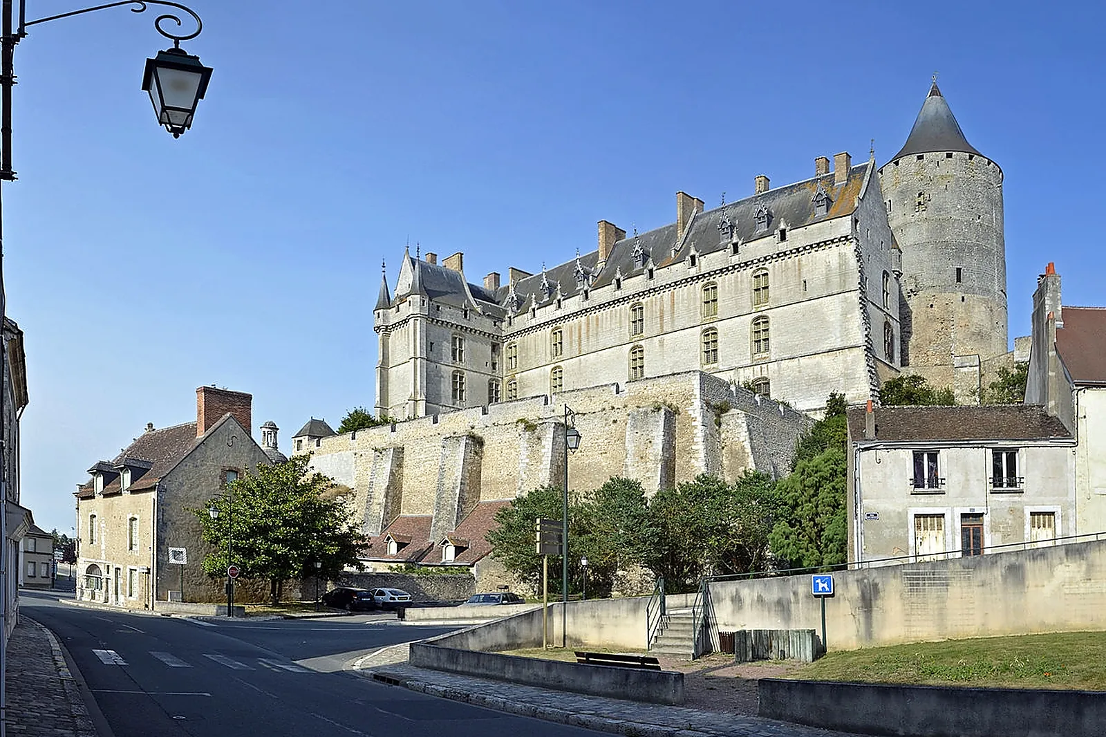 CHÂTEAU DE CHÂTEAUDUN