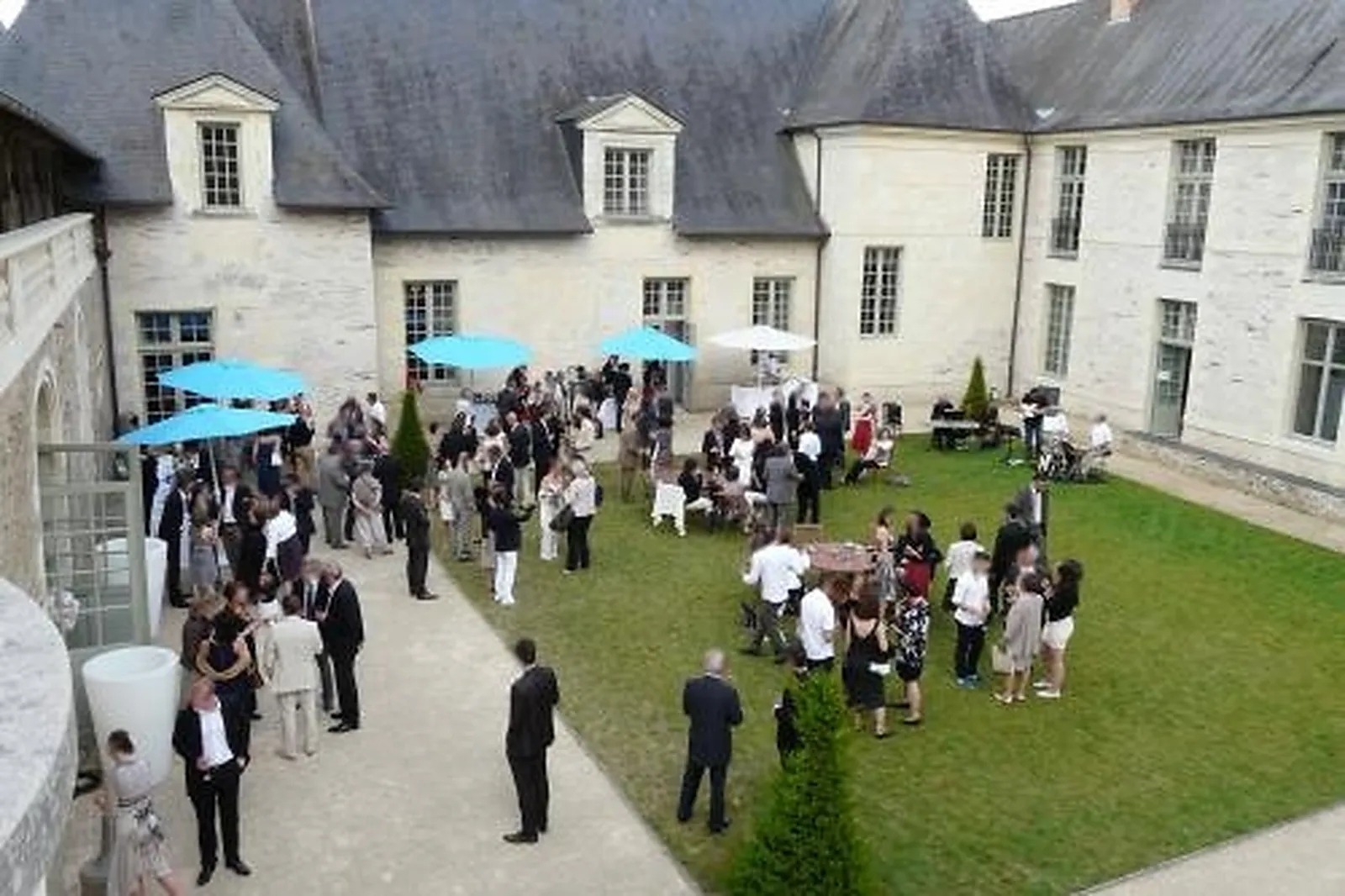 Lieux événementiels, CHÂTEAU DE LA PERRIÈRE