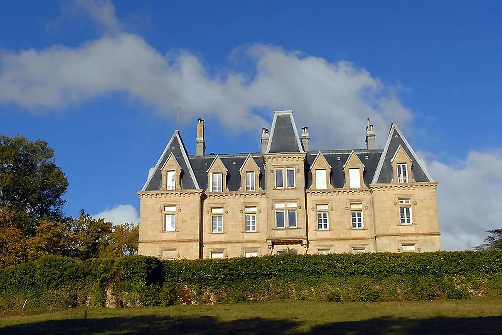Lieux événementiels, CHÂTEAU DES FAUGS
