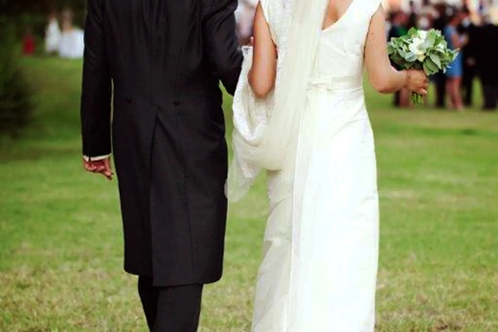 Lieux événementiels, CHÂTEAU DE ROQUELUNE