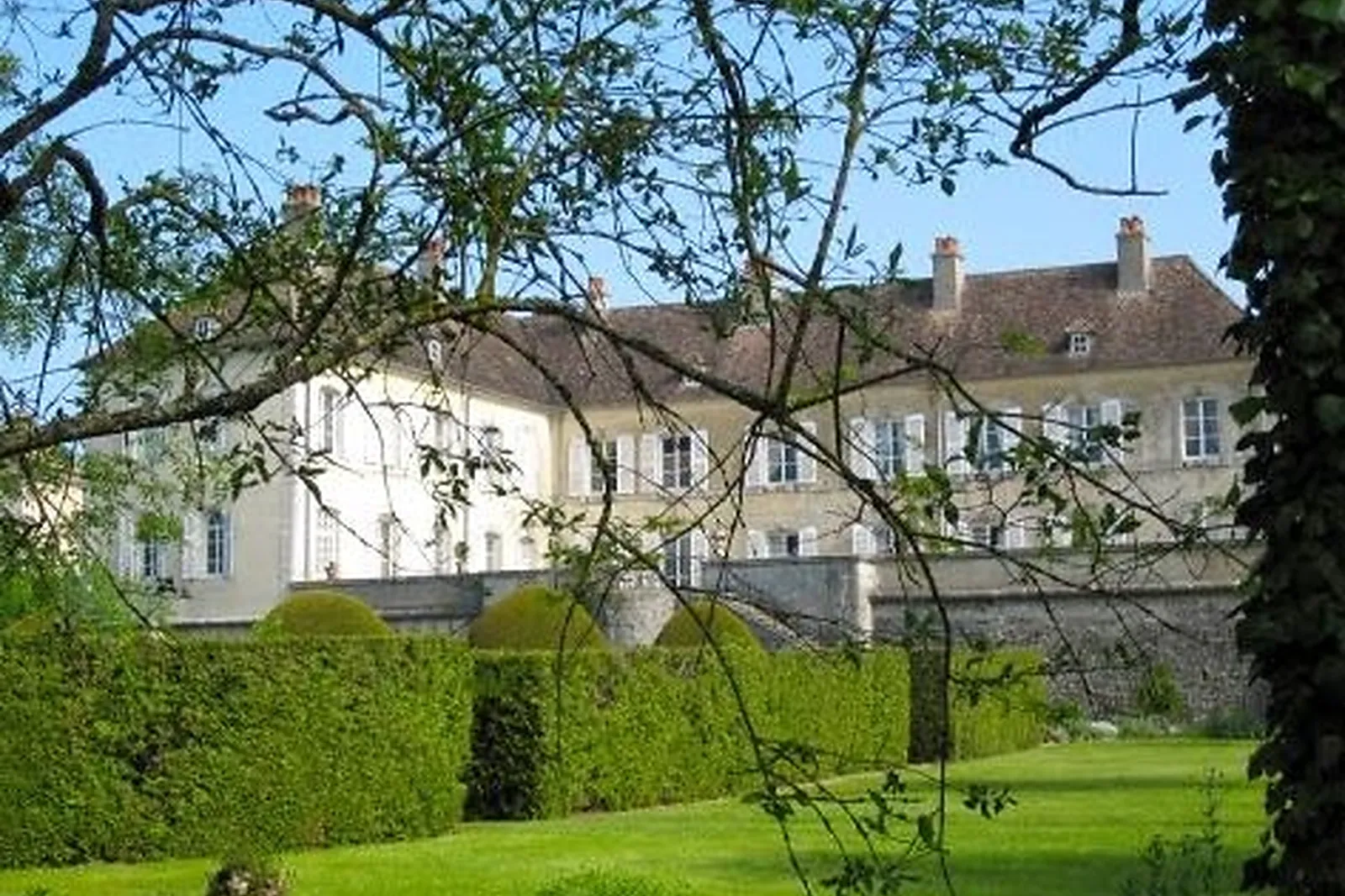 Lieux événementiels, CHÂTEAU D'AUTIGNY LA TOUR 