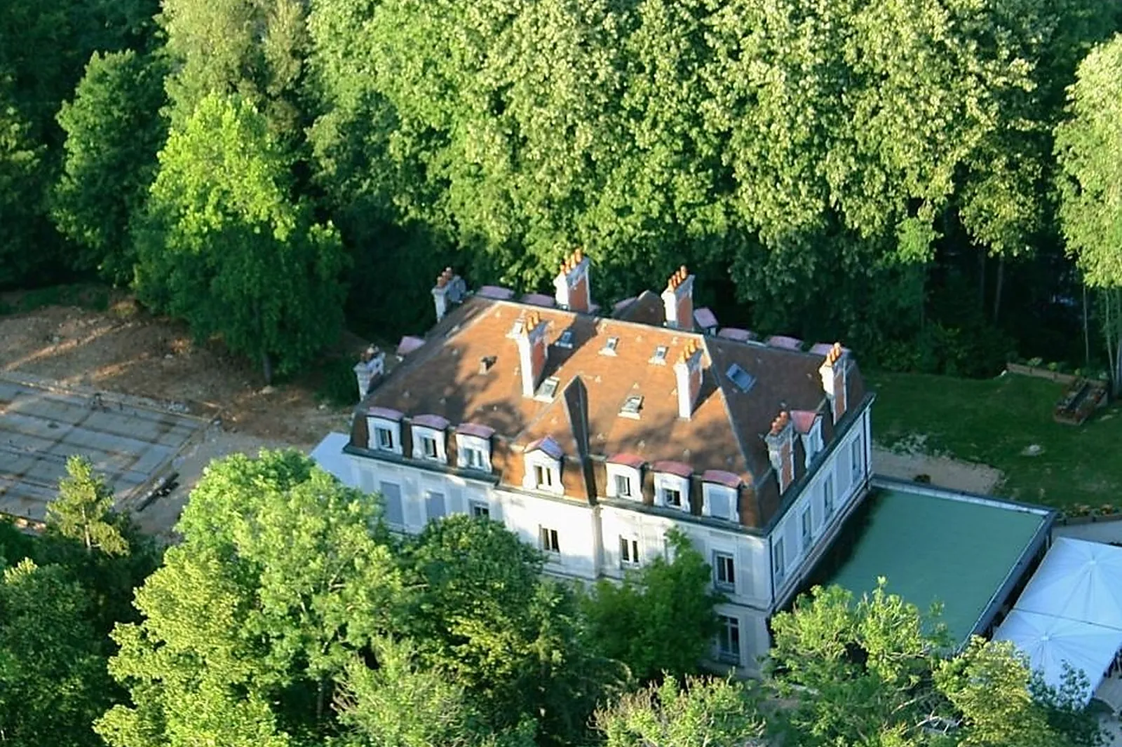 Lieux événementiels, CHÂTEAU DE LA DAME BLANCHE 
