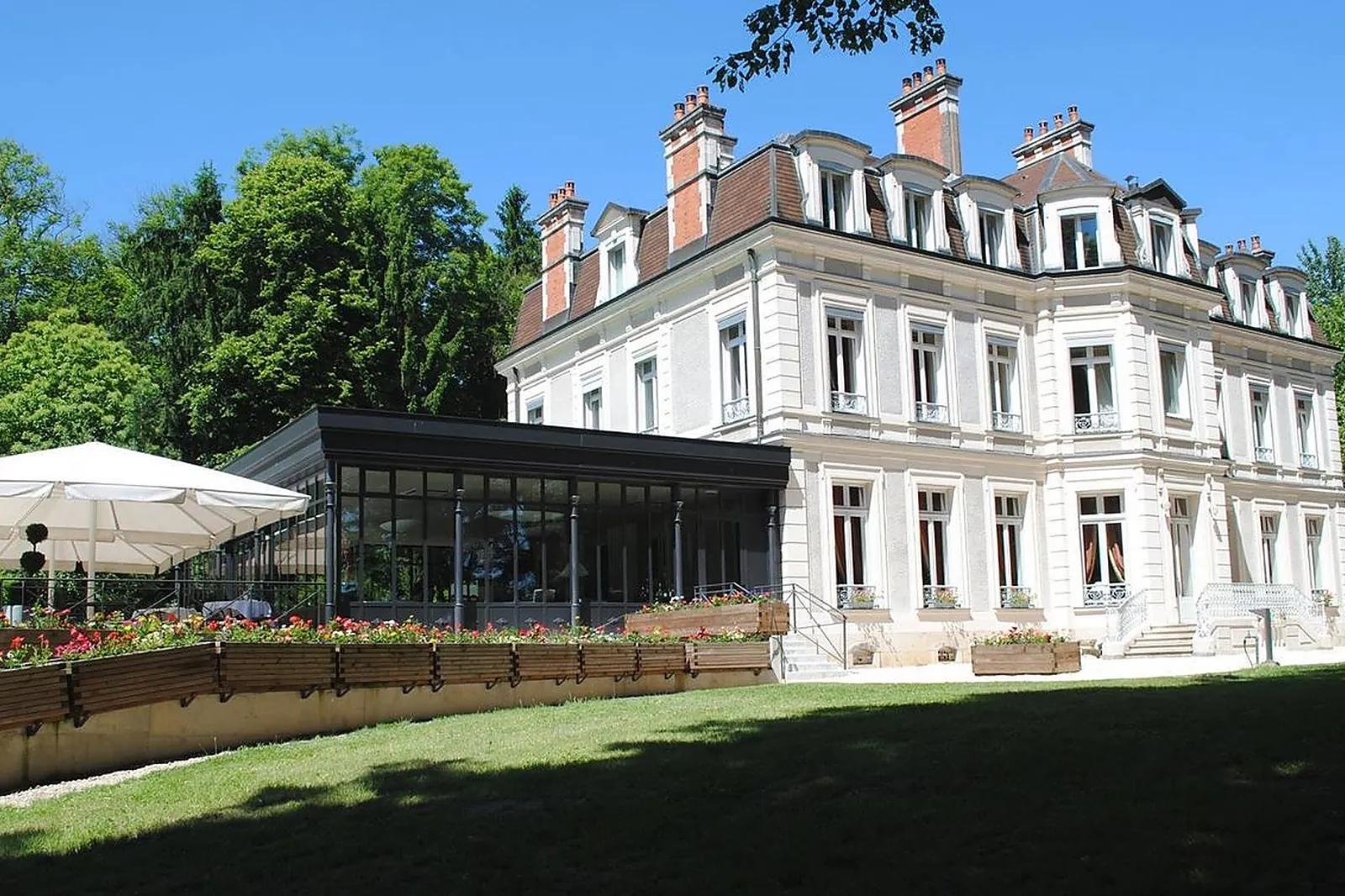 Lieux événementiels, CHÂTEAU DE LA DAME BLANCHE 
