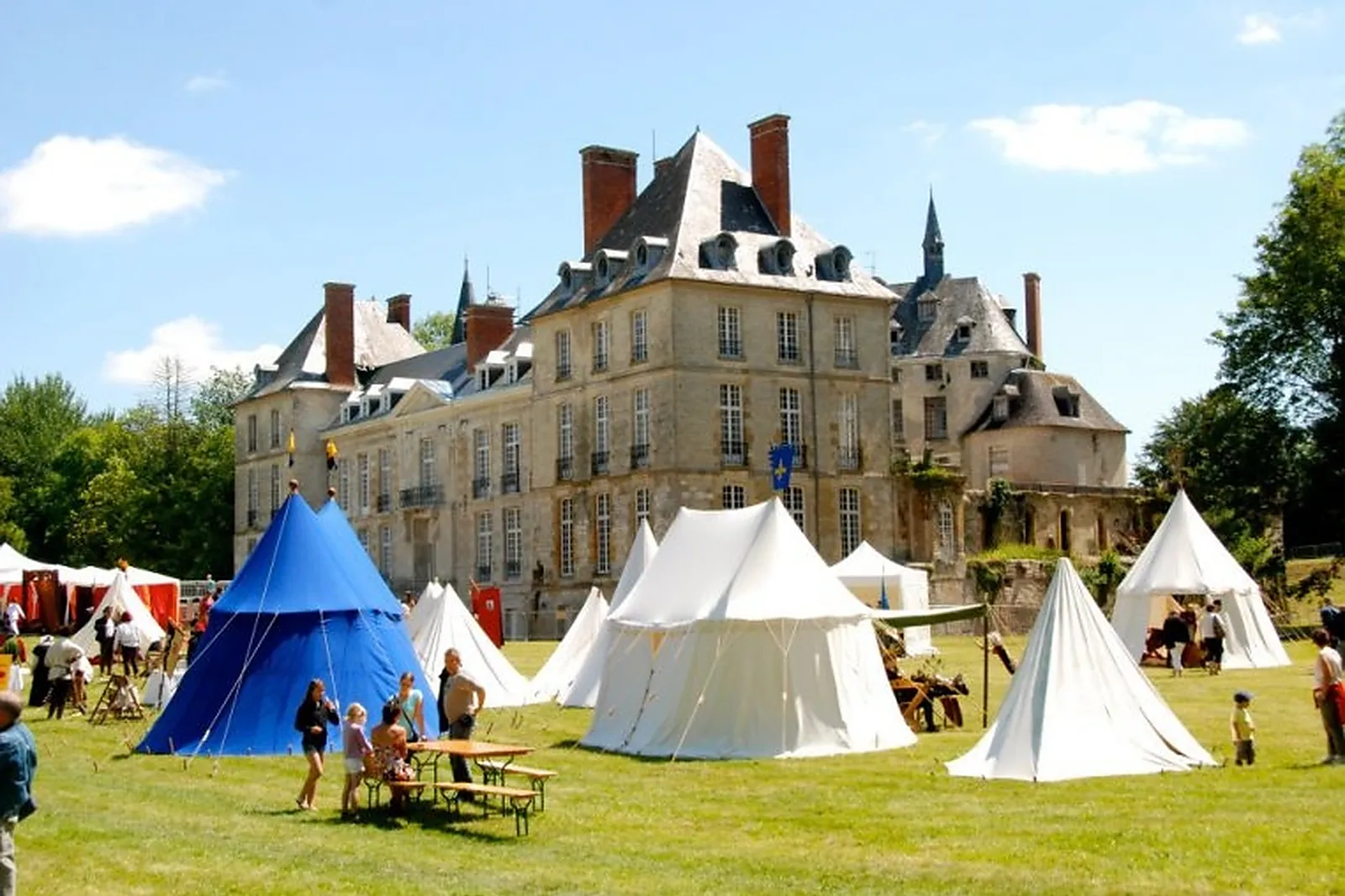 Lieux événementiels, CHÂTEAU DE THUGNY 