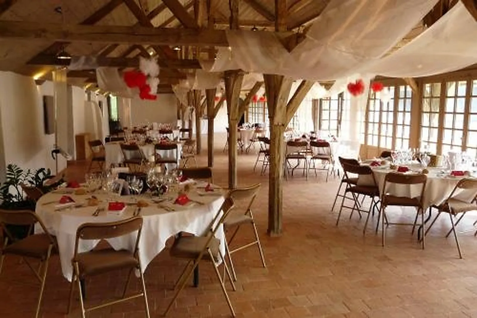 Lieux événementiels, CHÂTEAU DE LA PERRIÈRE