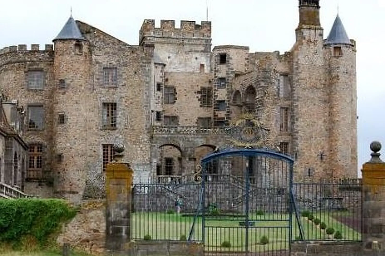 Lieux événementiels, CHÂTEAU DE CHAZERON 