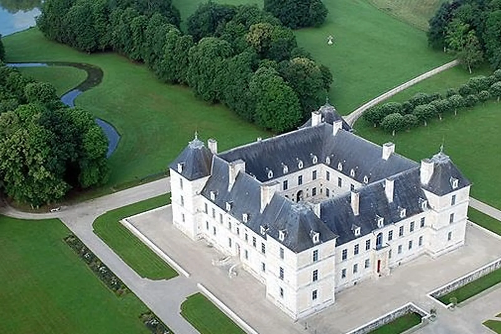 CHATEAU D'ANCY-LE-FRANC