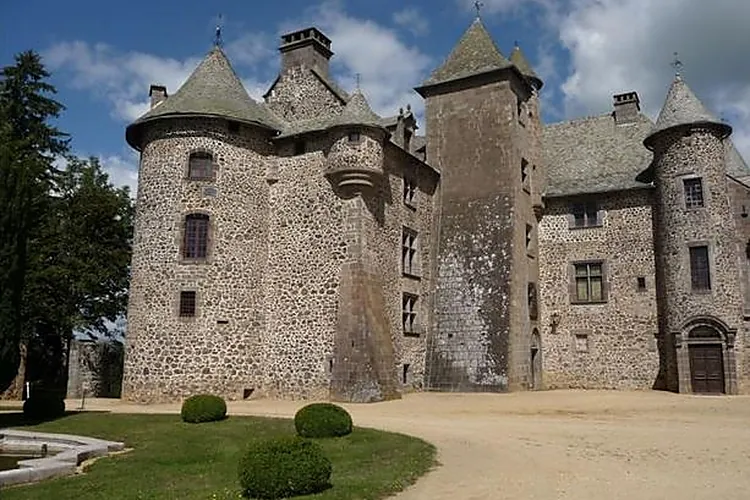 CHÂTEAU DE CHAZERON 