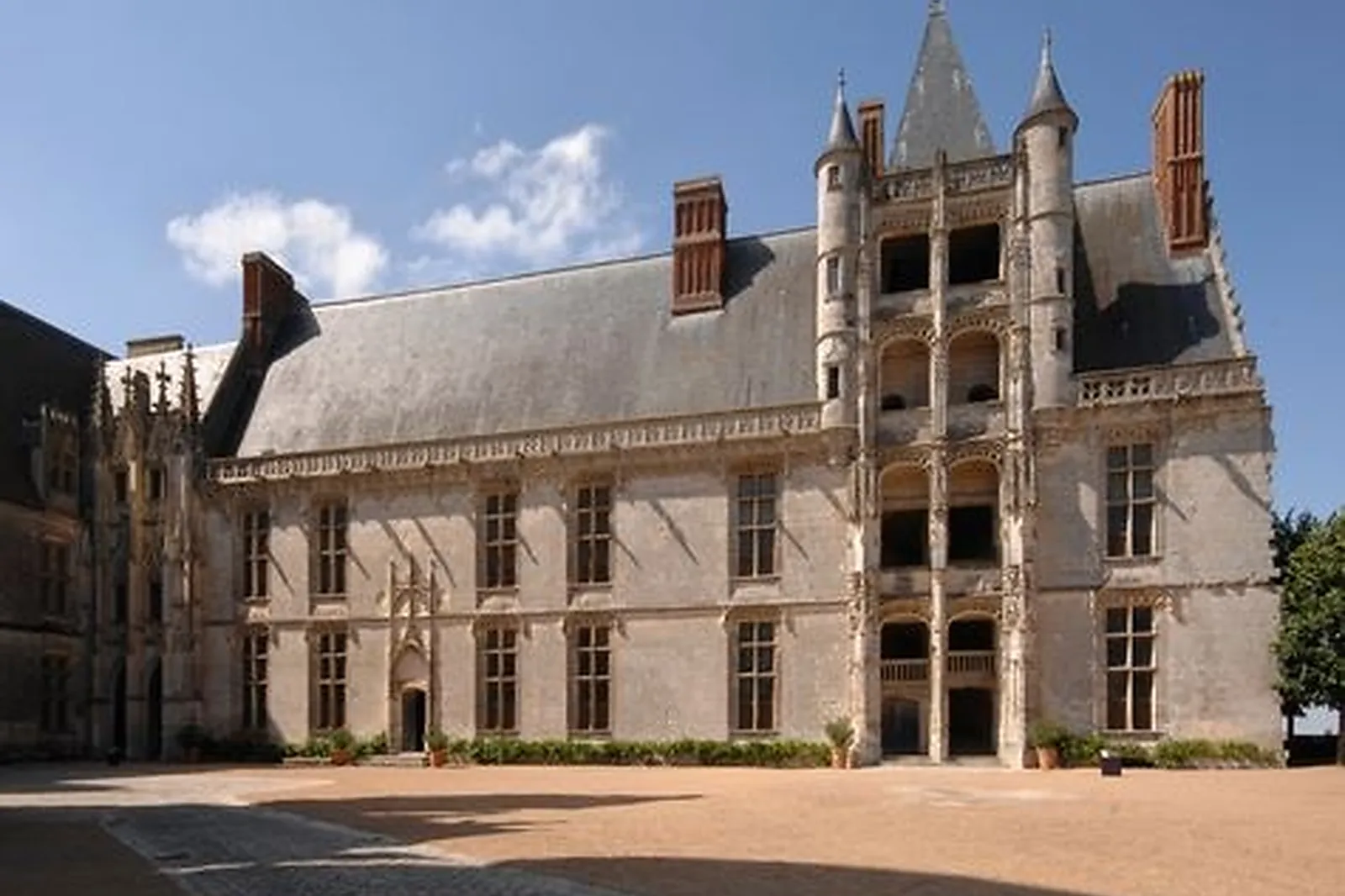 Lieux événementiels, CHÂTEAU DE CHÂTEAUDUN