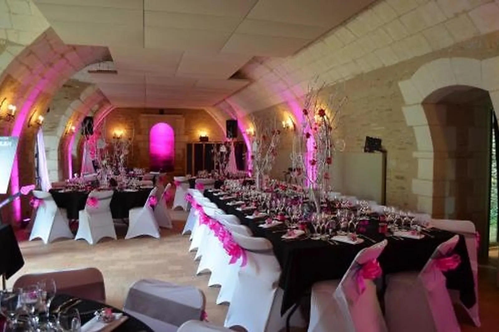 Lieux événementiels, CHÂTEAU DE LA PERRIÈRE