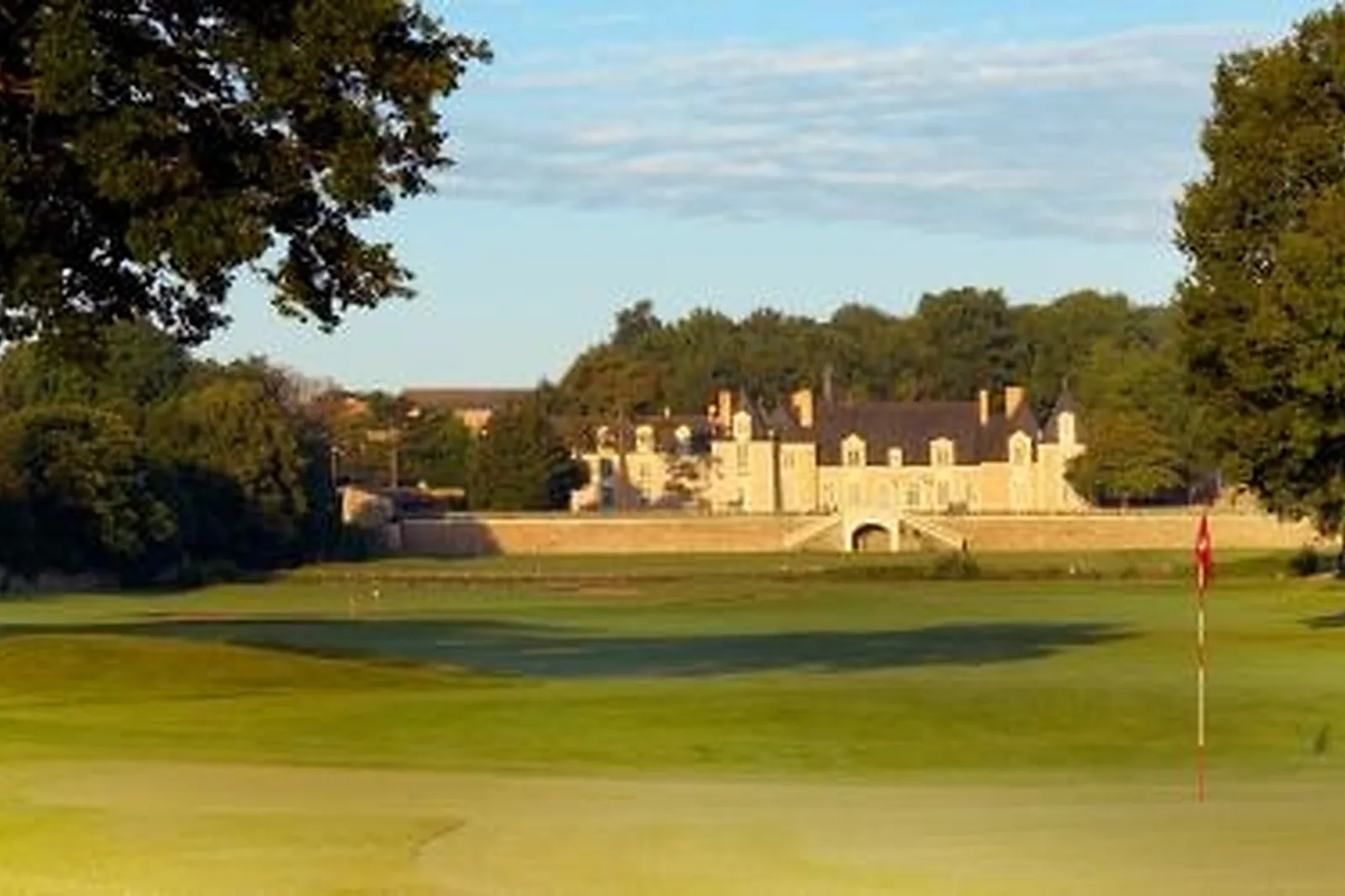 Lieux événementiels, CHÂTEAU DE LA PERRIÈRE