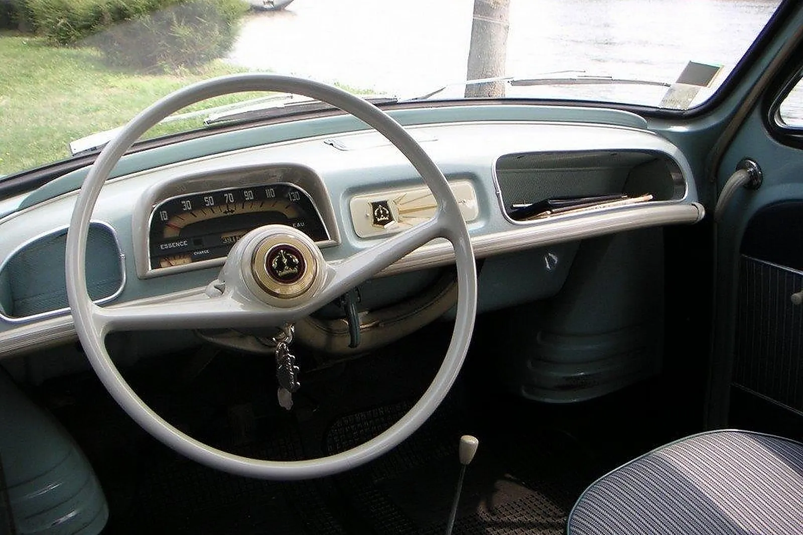 Pays de la Loire, AUTOS-RETRO-PLAISIR