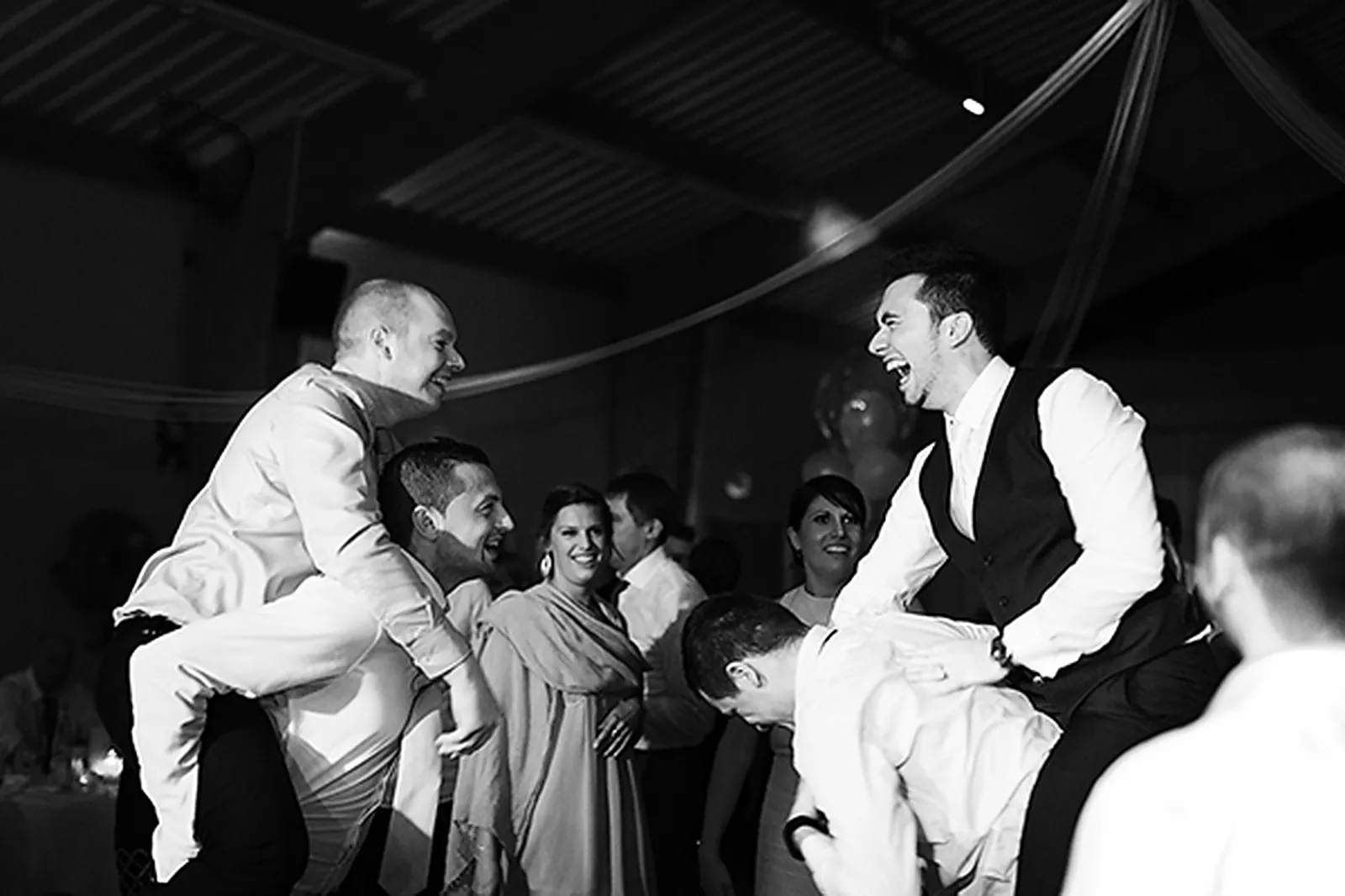 Cafés et Restaurants, DELPHINE BERNUZZI