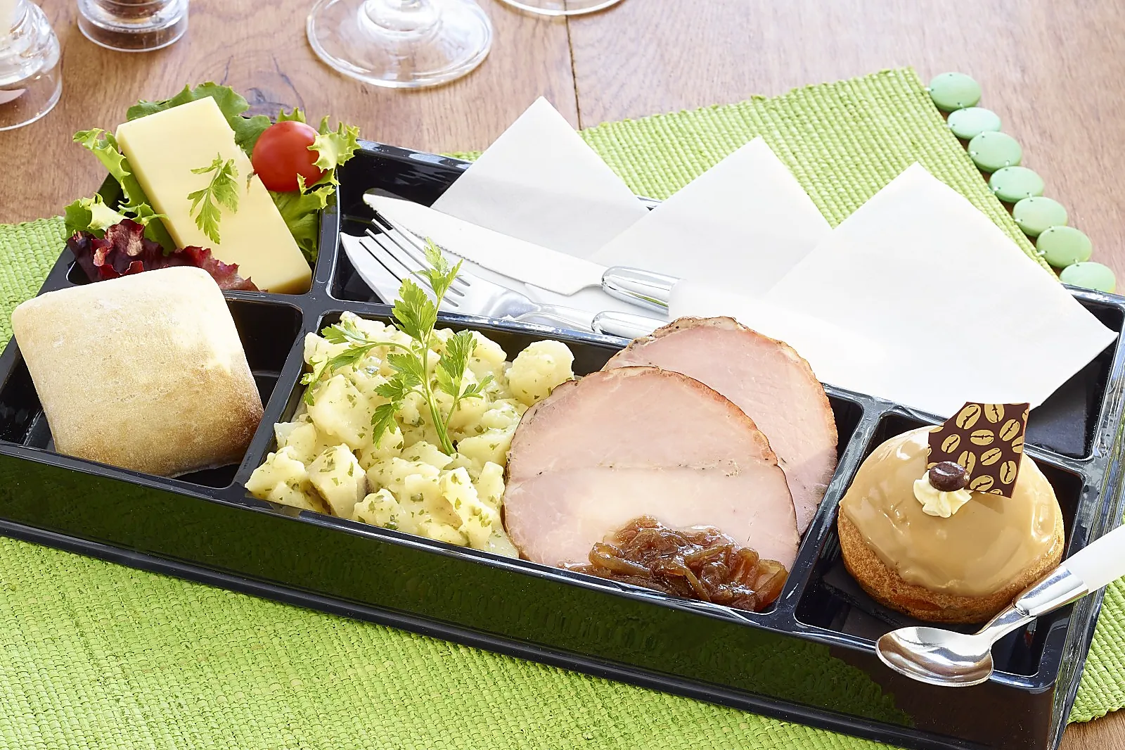 Traiteurs, AROMATES TRAITEUR