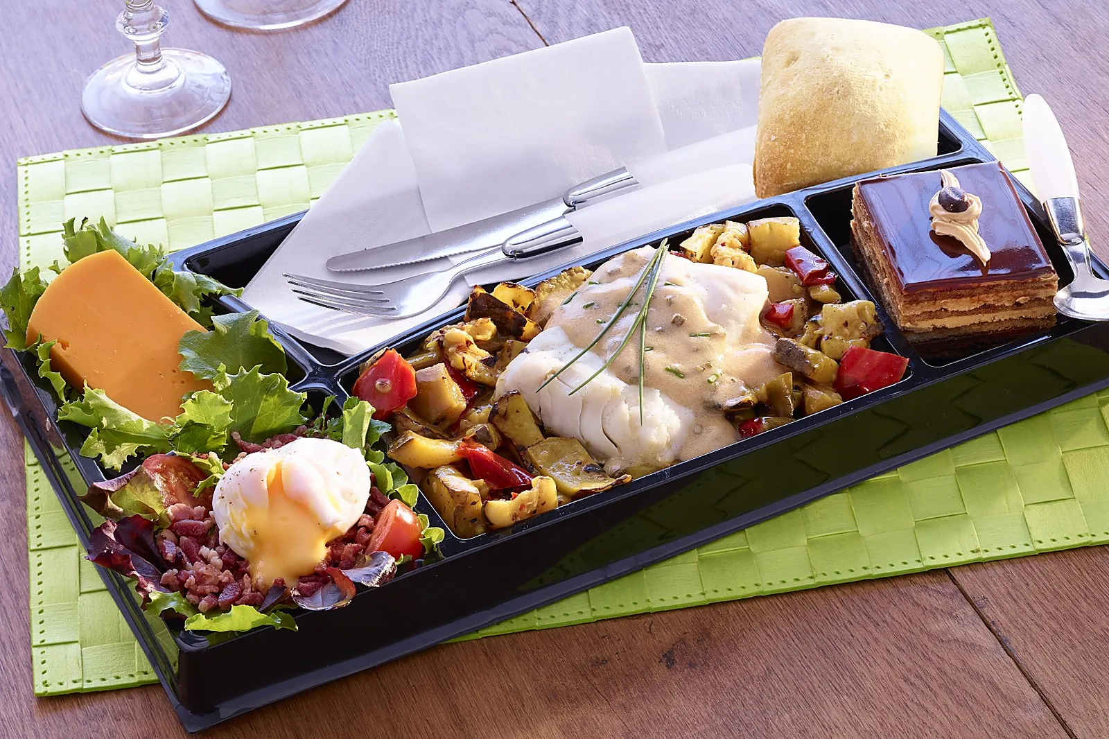 Traiteurs, AROMATES TRAITEUR