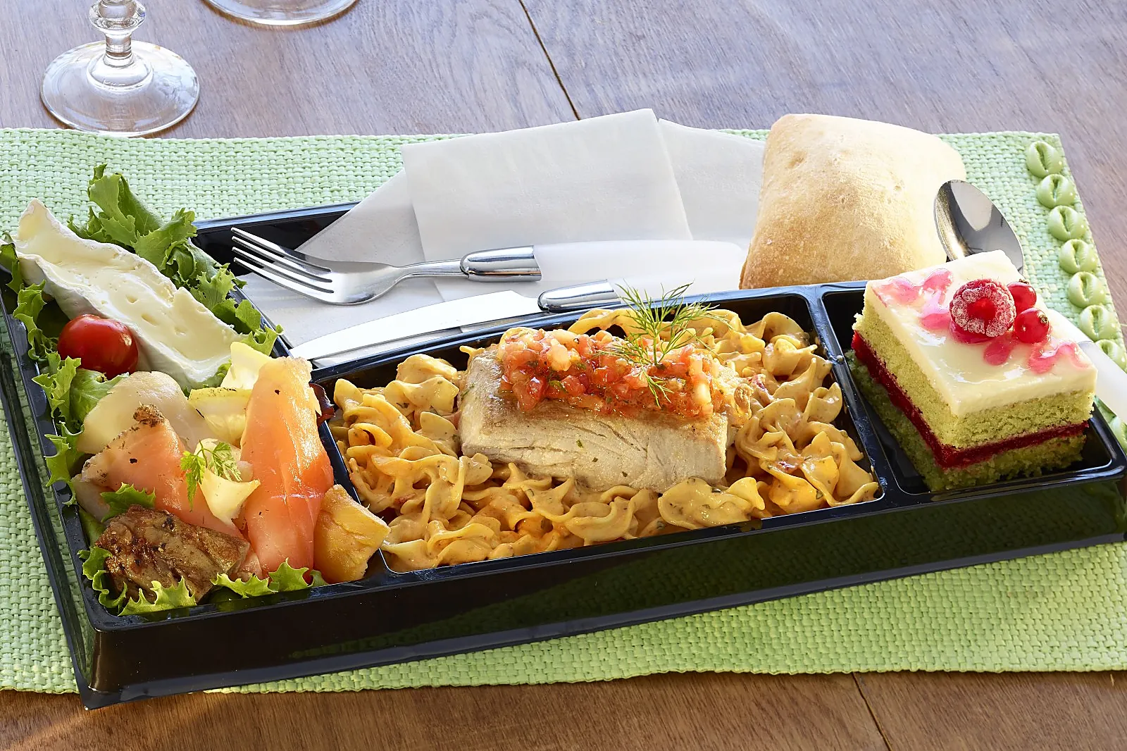 Traiteurs, AROMATES TRAITEUR