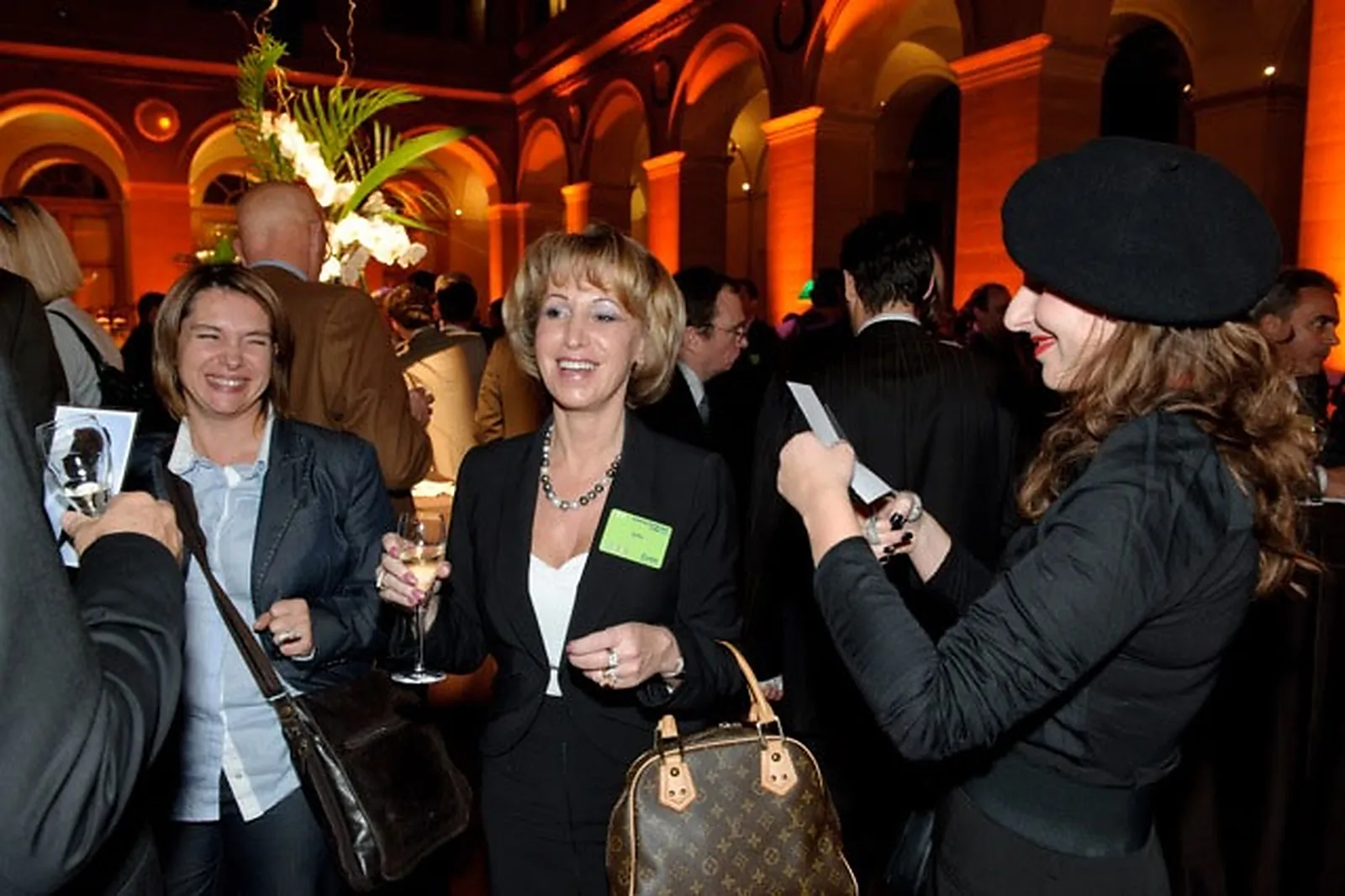 Prestataire Technique Audiovisuel, INÈS LA SILHOUETTISTE