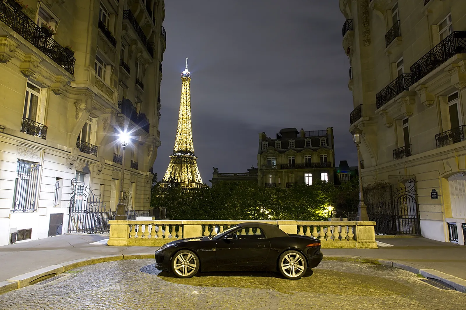 Île-de-France, FIRST LOCATION AUTOMOBILES