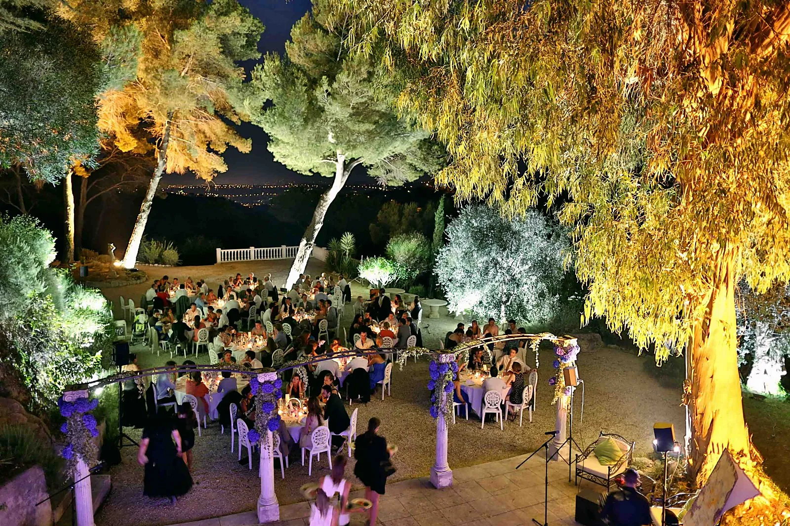 Prestations techniques, DANIEL MC