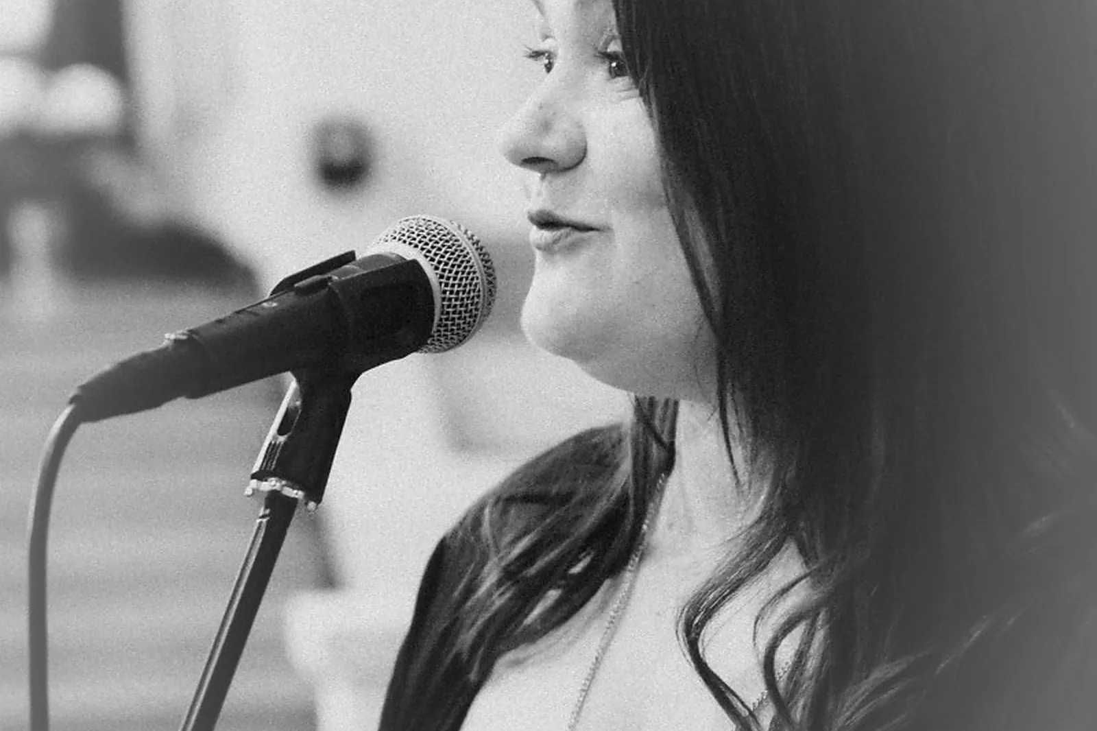 DJ & Groupes de musique, AMANOVA