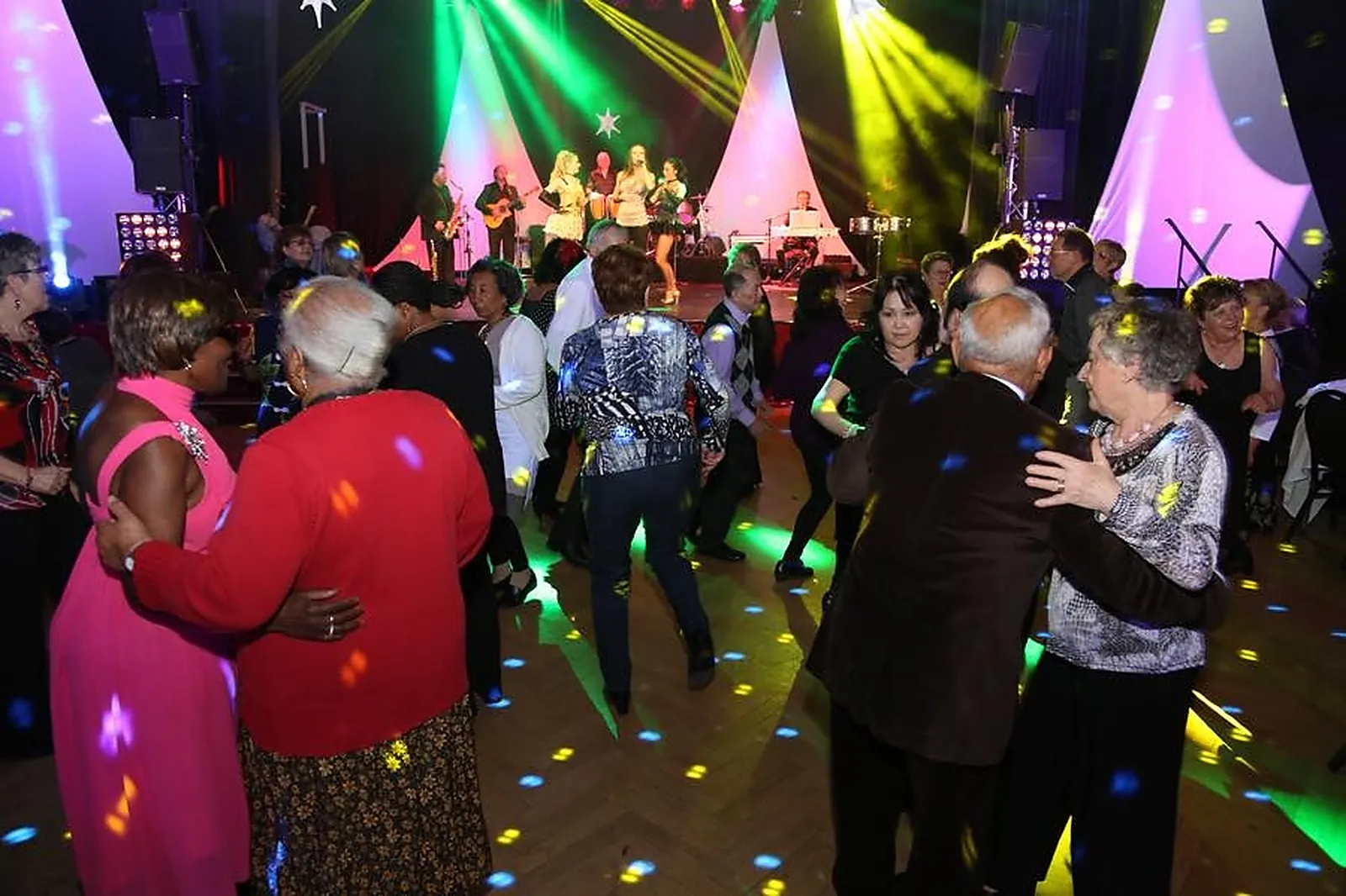 DJ & Groupes de musique, CÉLINE ARNAUD