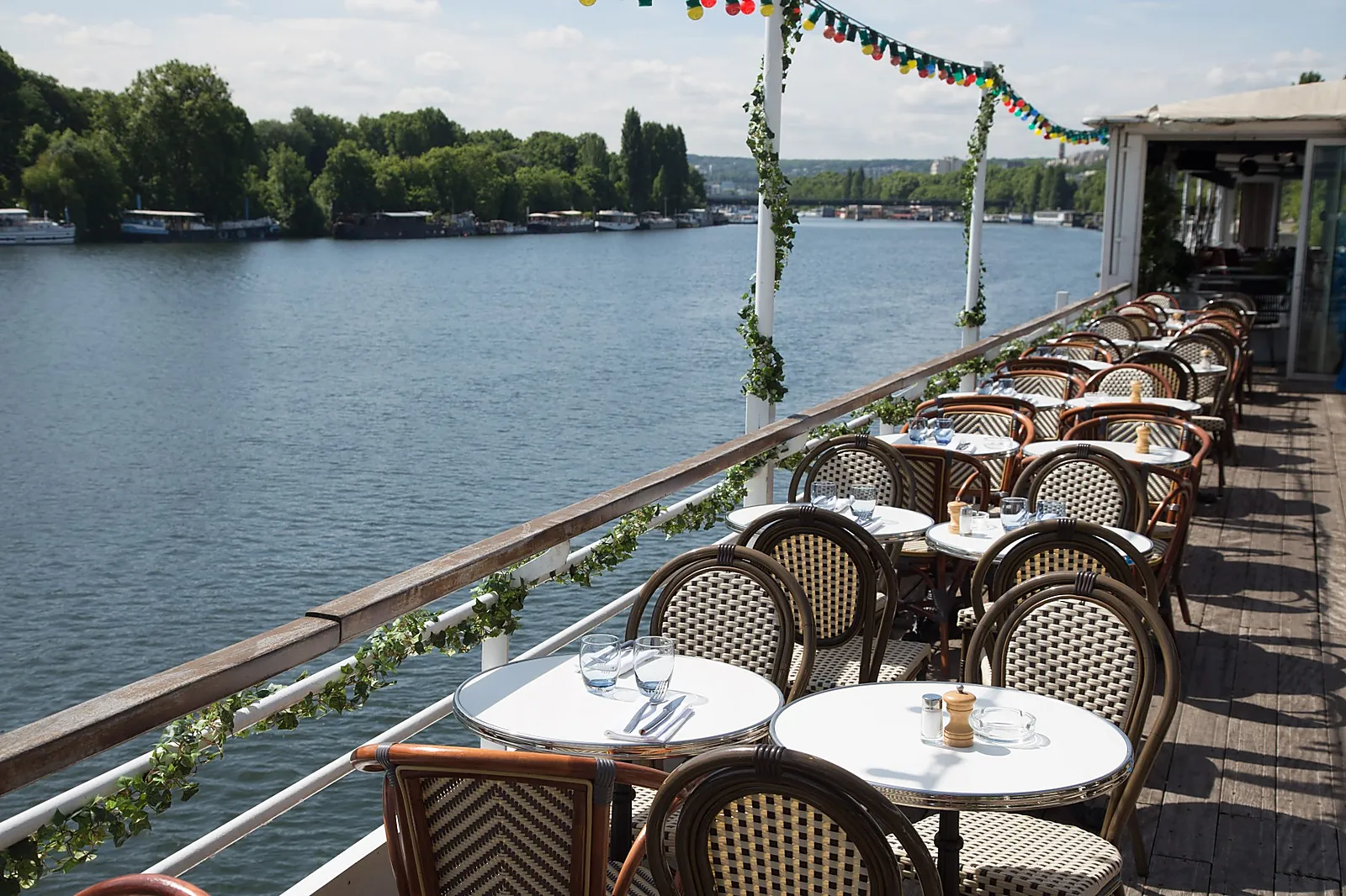 Lieux événementiels, AQUA RESTAURANT