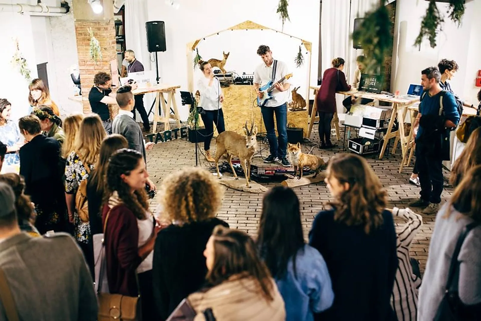 Prestataire Technique Audiovisuel, SHINY MUSIC