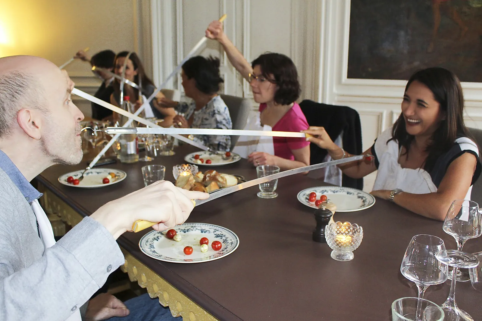 Team building original, ON NE JOUE PAS A TABLE - BANQUET DES DÉFIS