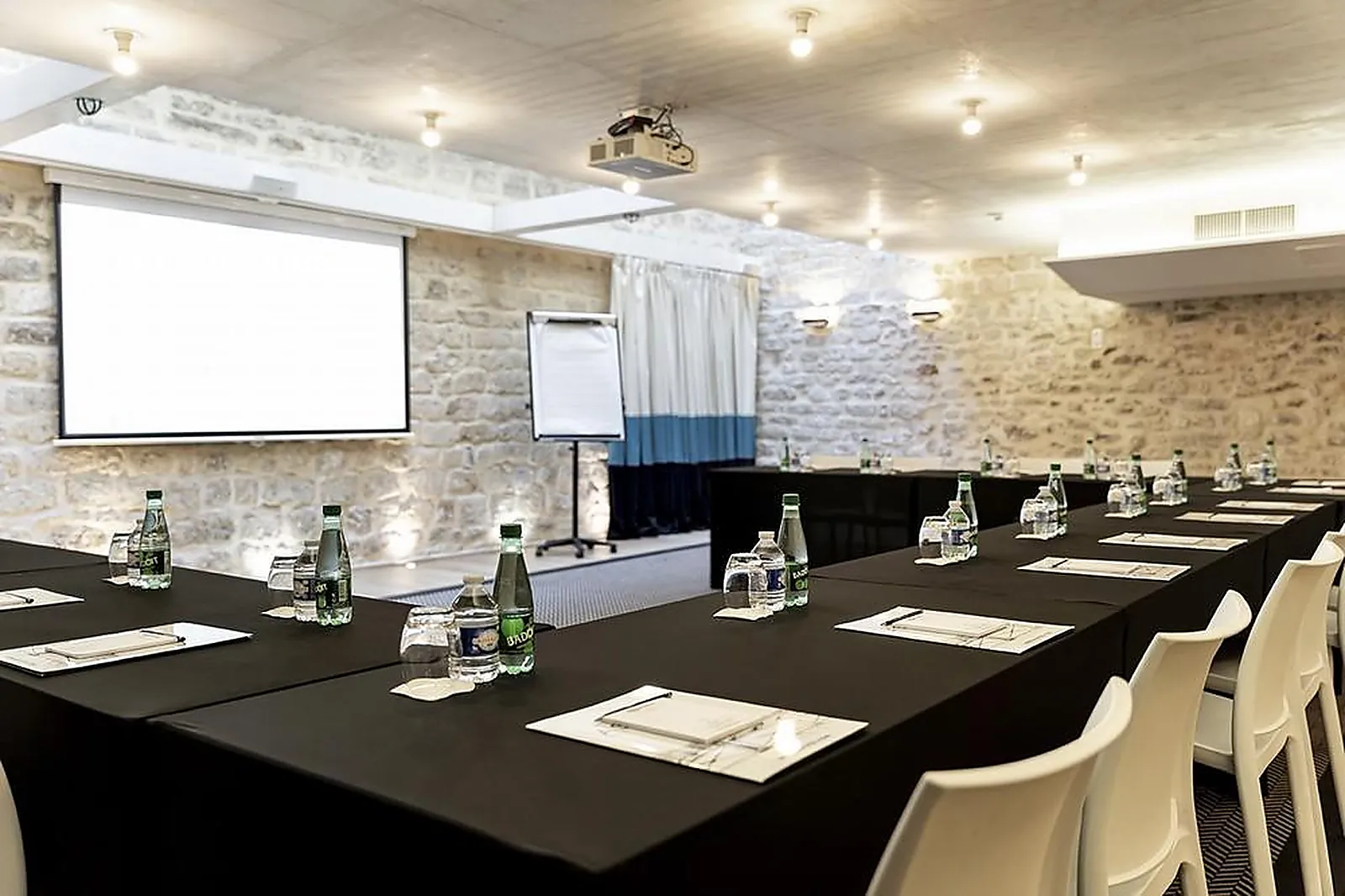 Lieux événementiels, 123 SEBASTOPOL HÔTEL