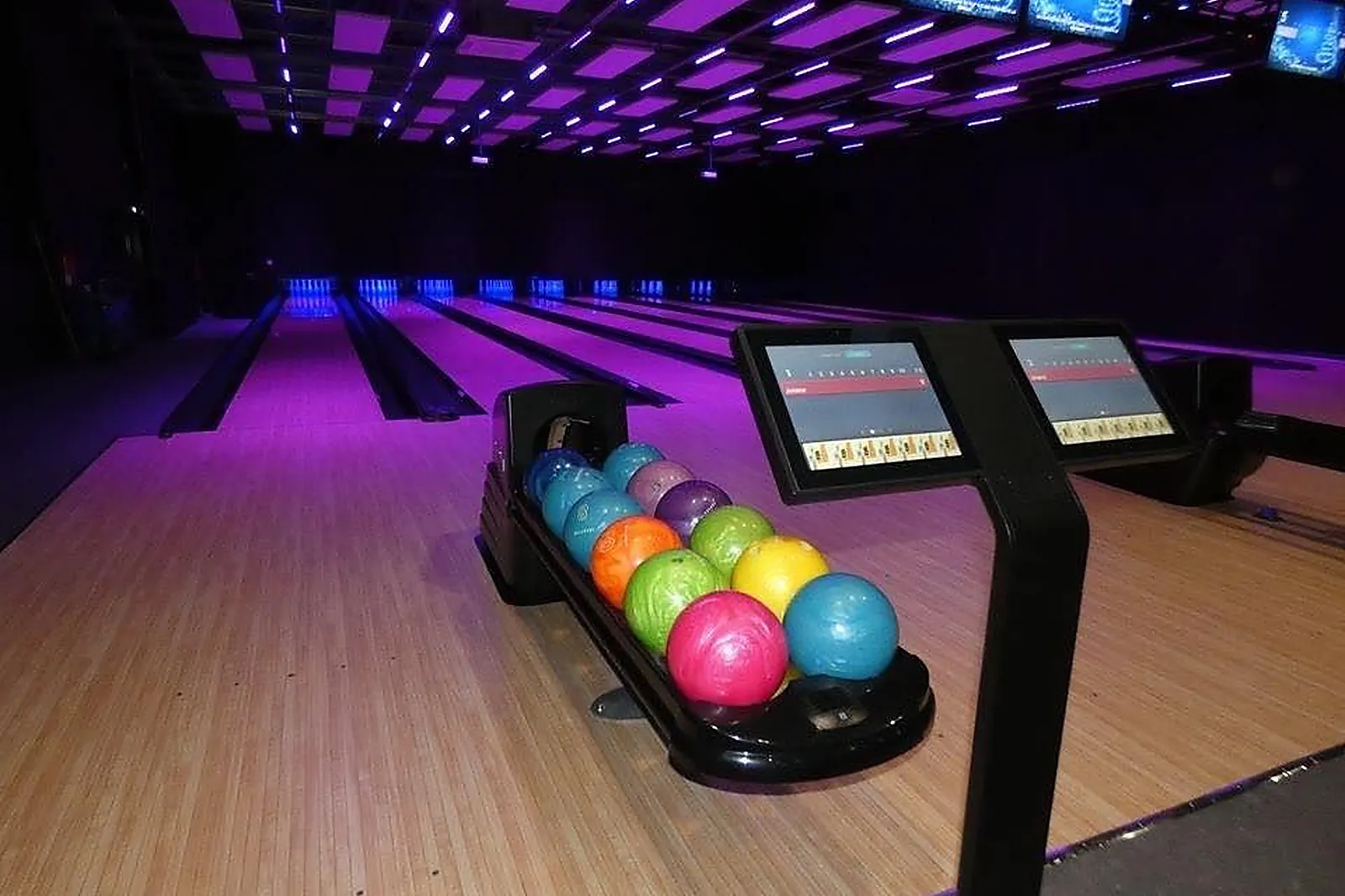 Lieux événementiels, 19 QUATRE