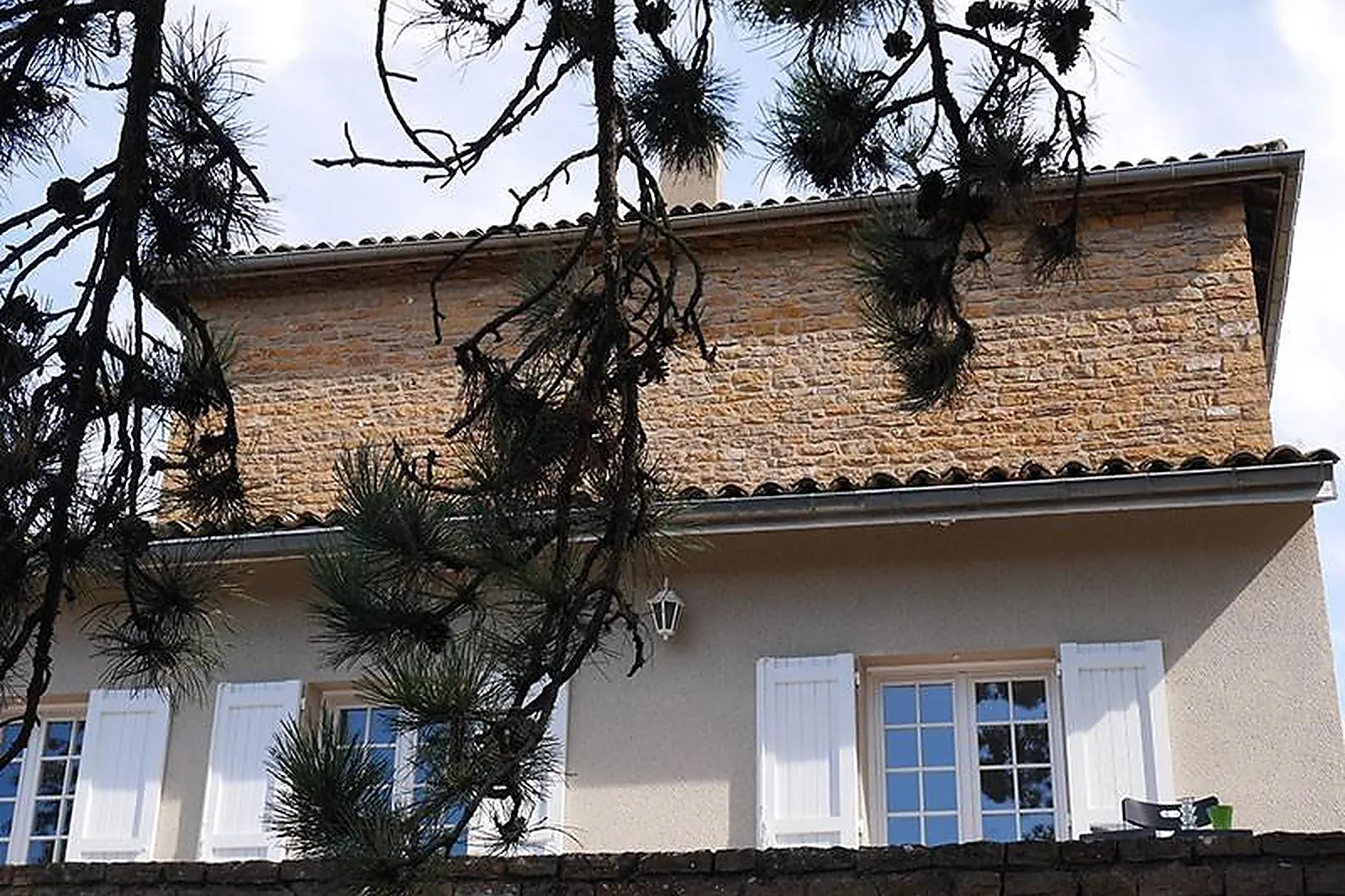 Lieux événementiels, 3 PAS SUR LE CÔTÉ