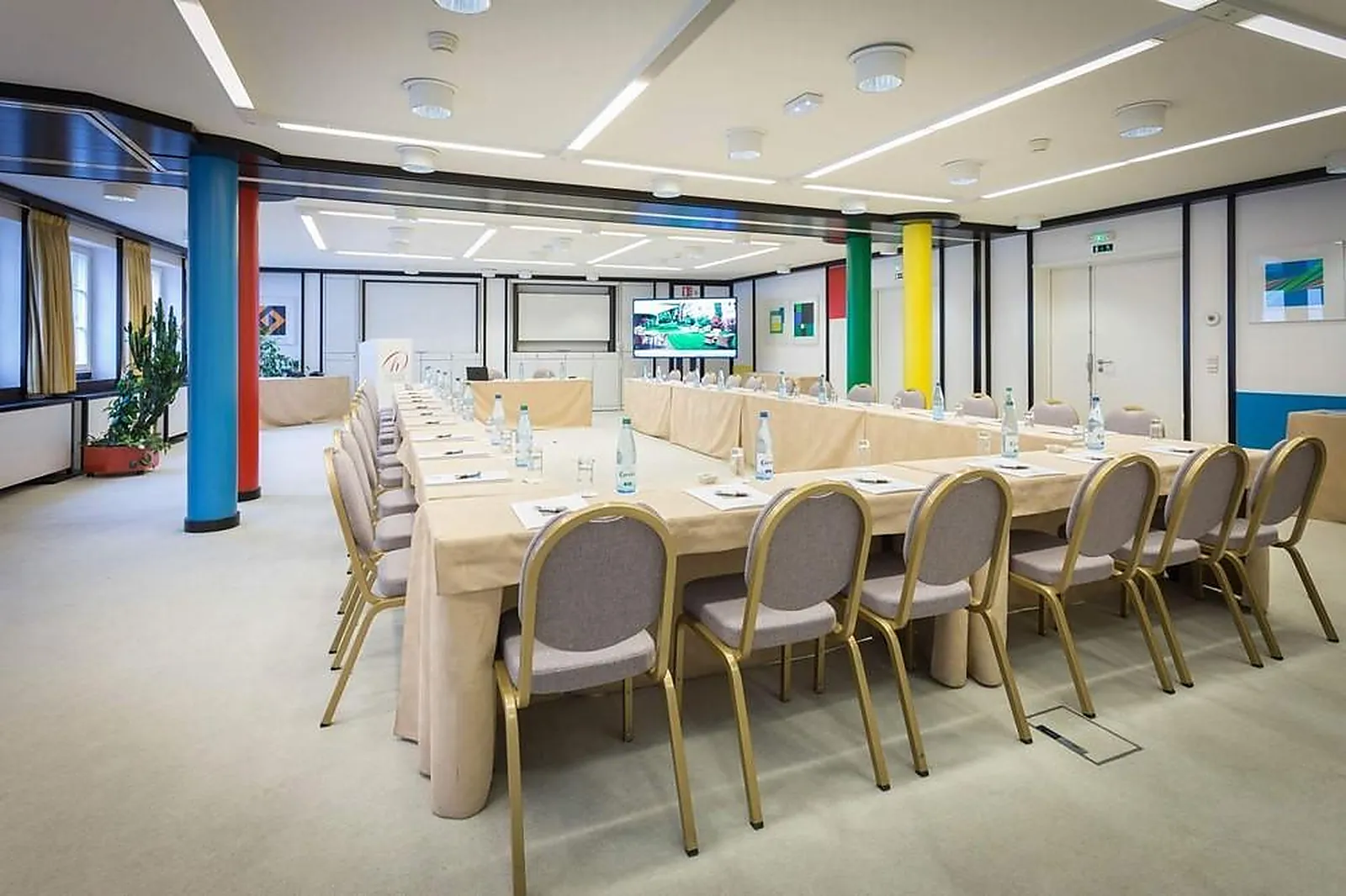 Lieux événementiels, A LA COUR D'ALSACE